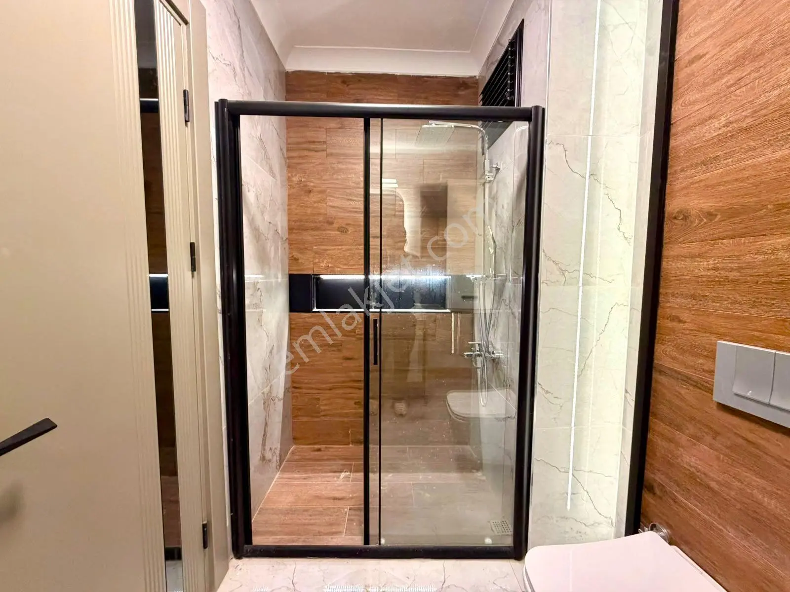 Referans'tan Altınkum'da Ön Cephe Ebeveyn Banyolu Lüx 2+1 Daire — fotoğraf 6