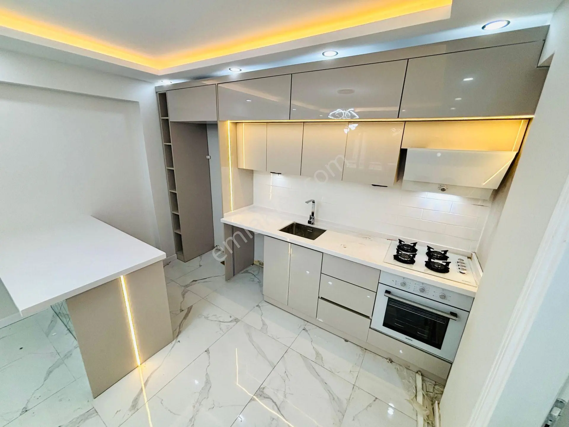 Yükselden Altınkumda 50 M² Şık Ada Mutfaklı 1+1 Satılık Daire — fotoğraf 8
