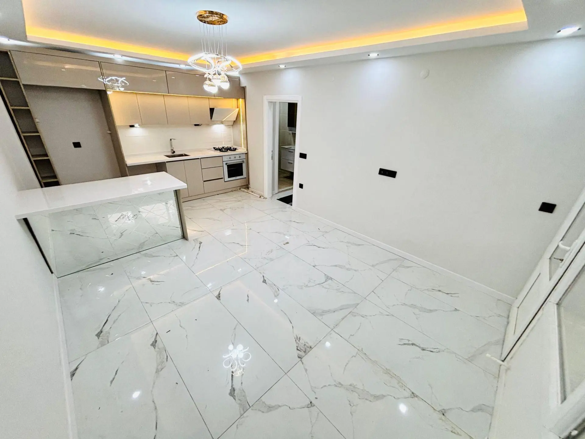 Yükselden Altınkumda 50 M² Şık Ada Mutfaklı 1+1 Satılık Daire — fotoğraf 9