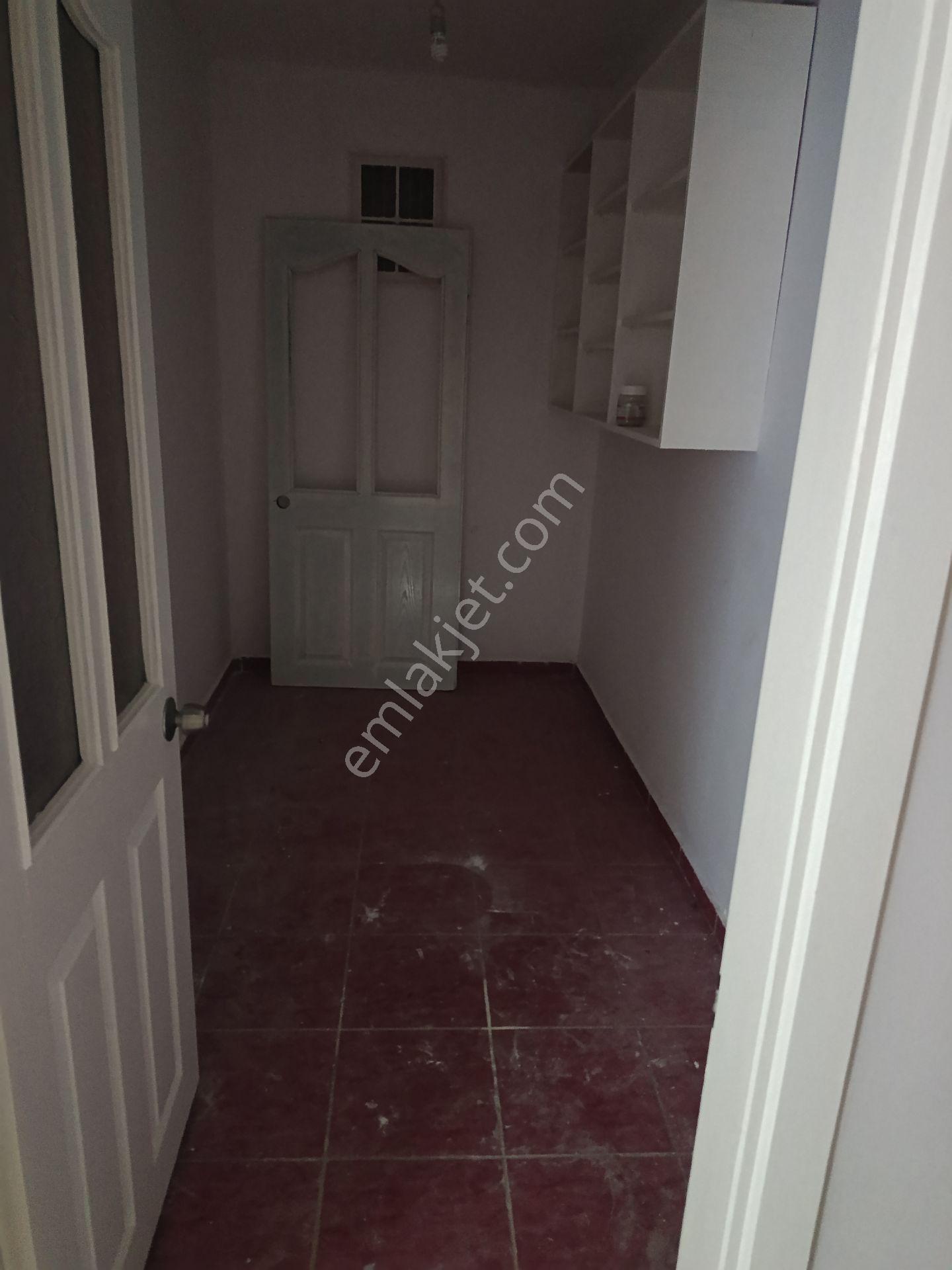 Pazartesi Pazarı Yanı Mavral Sokak'ta 140m² 3+1 Satılık Daire — fotoğraf 6