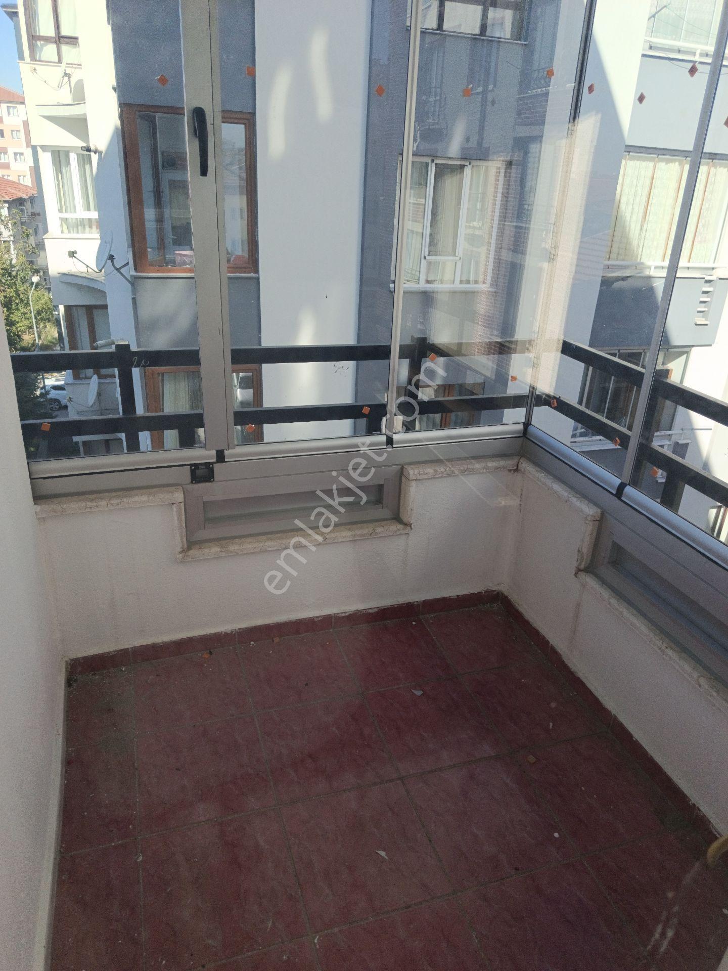 Pazartesi Pazarı Yanı Mavral Sokak'ta 140m² 3+1 Satılık Daire — fotoğraf 15