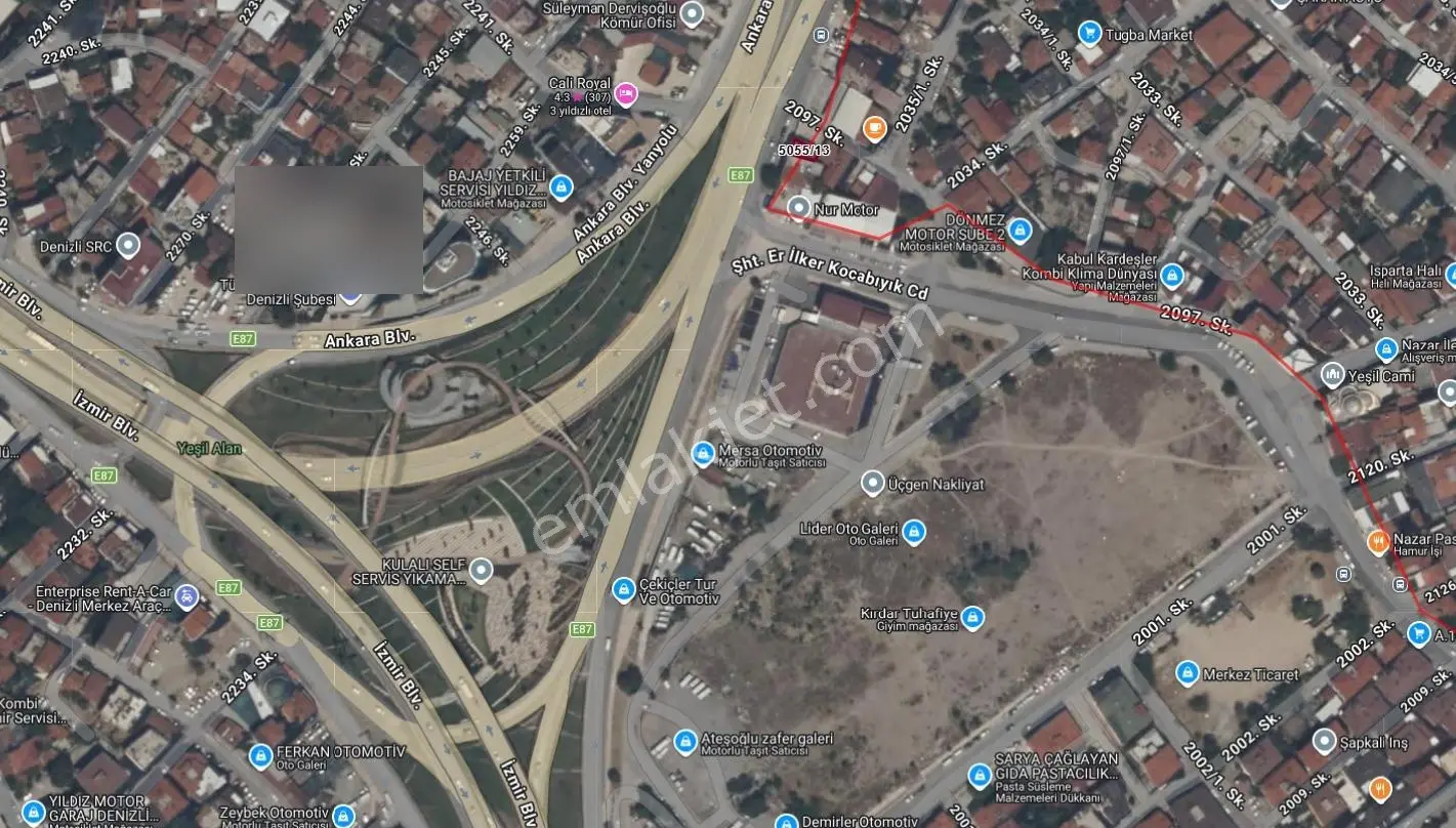 Remax Model Den Üçgen Kavşağında Kiracılı Komple Satılık Bina