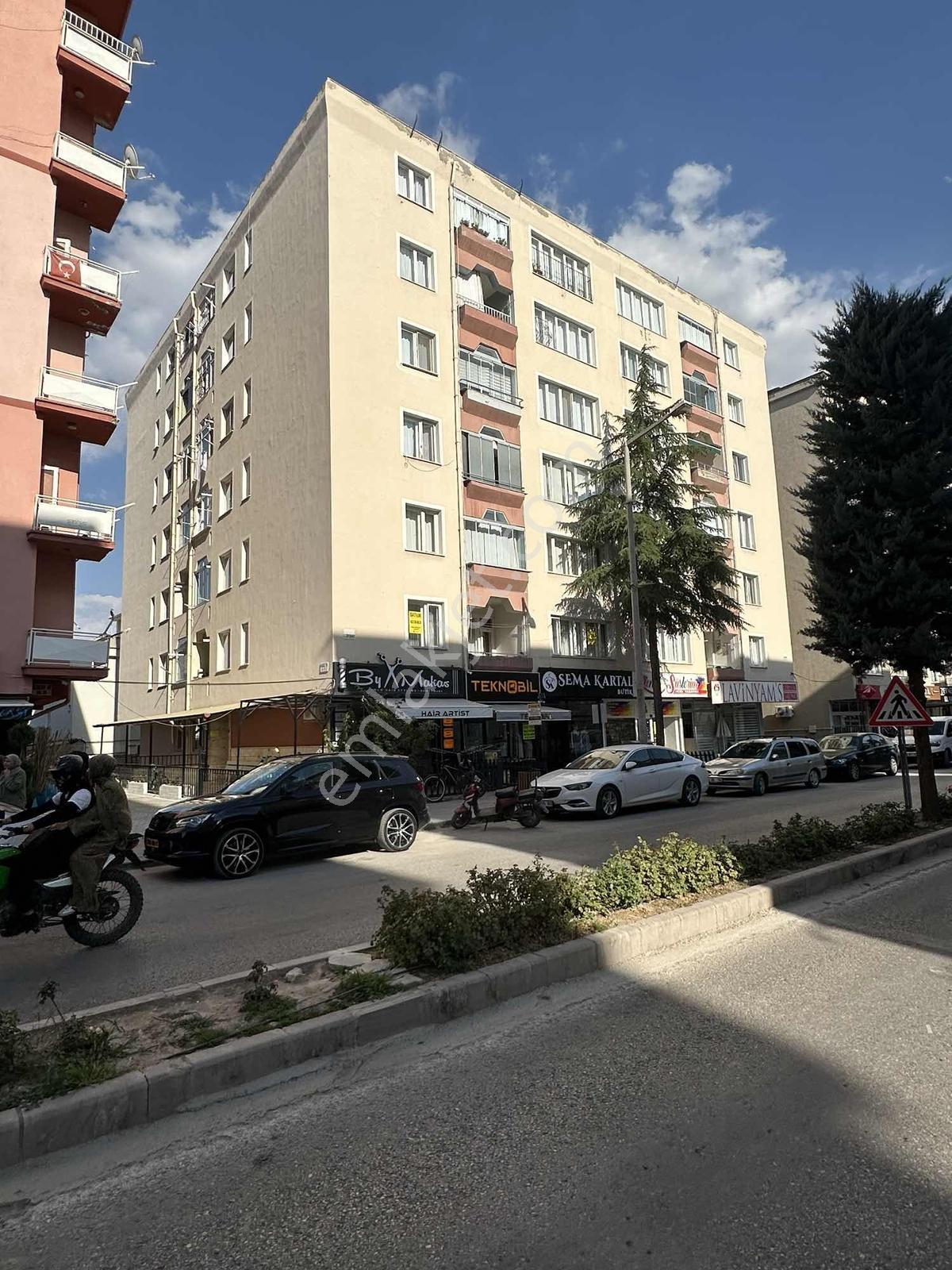 Başarı'dan Merkez'de Hacımütahir M.satılık 4+1 Daire + Garaj — fotoğraf 2