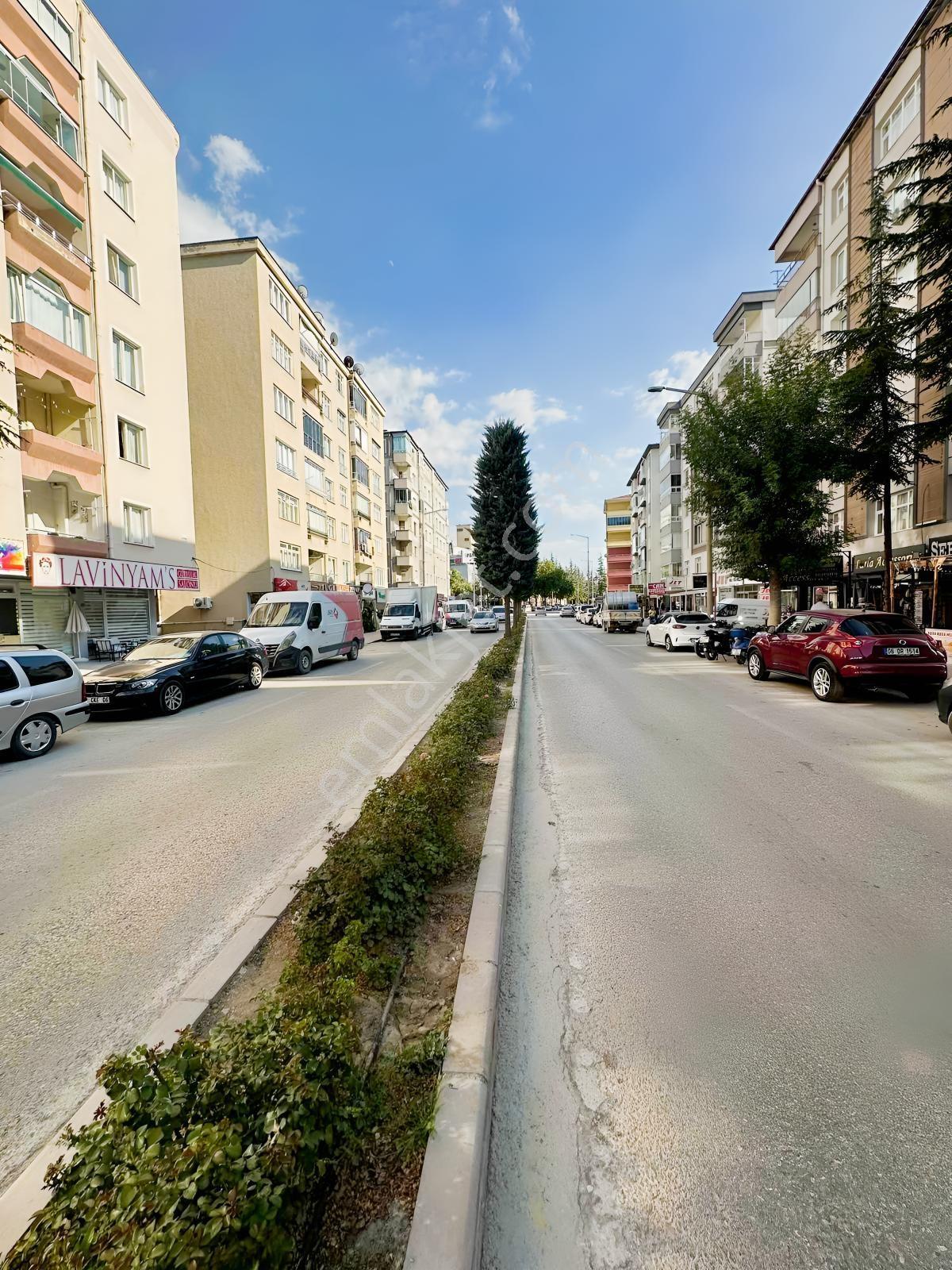 Başarı'dan Merkez'de Hacımütahir M.satılık 4+1 Daire + Garaj — fotoğraf 4