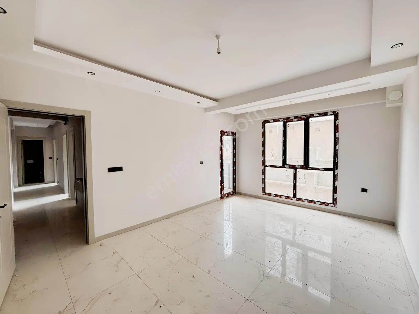Remax Model Den Şemıkler Mahallesınde 2+1 Sıfır Satılık Daıre — fotoğraf 3