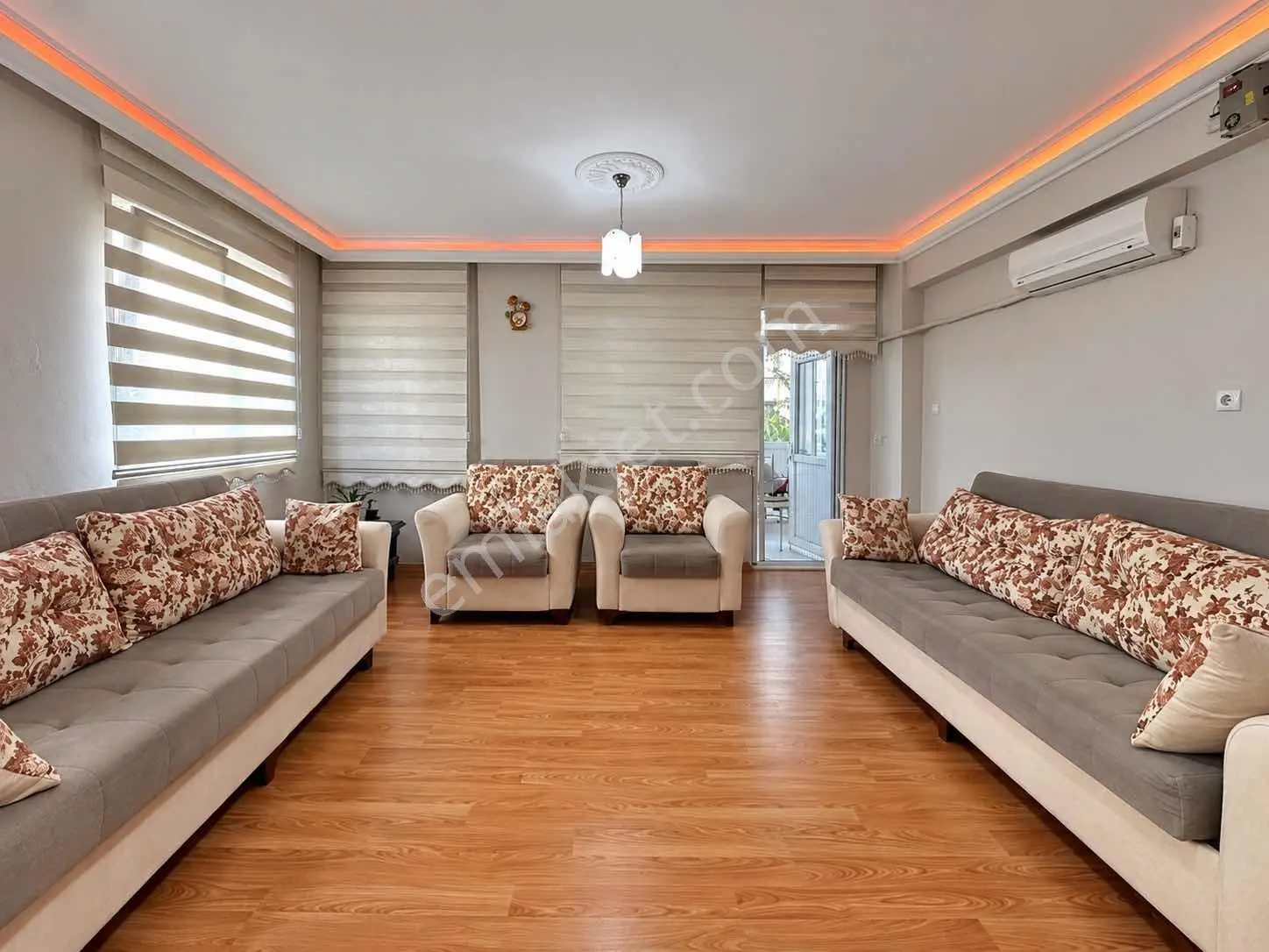 Aktoprak-yüksel Yıldırım Sitesinde Tramvaya 150 Mt 3+1 Satılık — fotoğraf 3