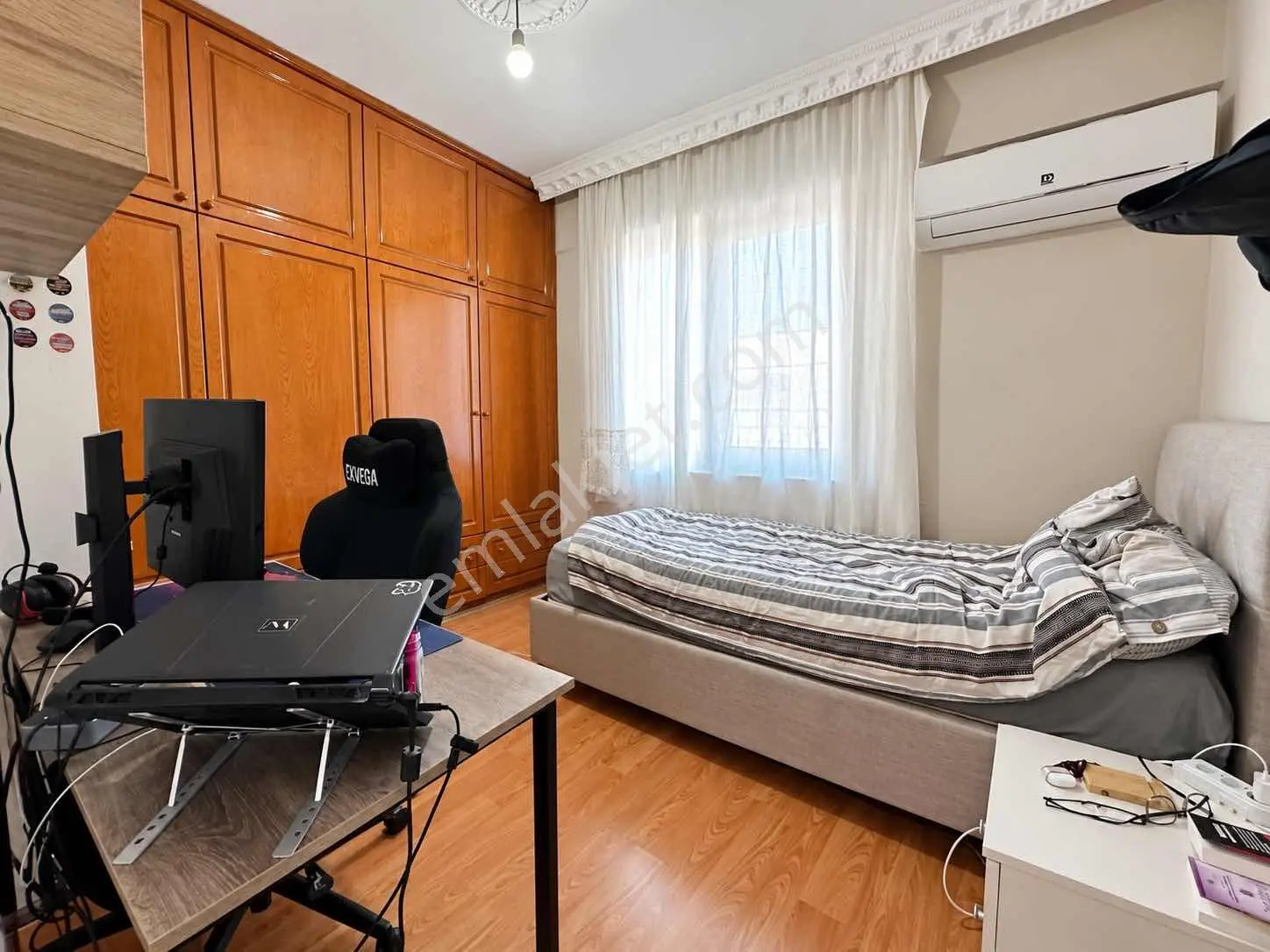 Aktoprak-yüksel Yıldırım Sitesinde Tramvaya 150 Mt 3+1 Satılık — fotoğraf 18