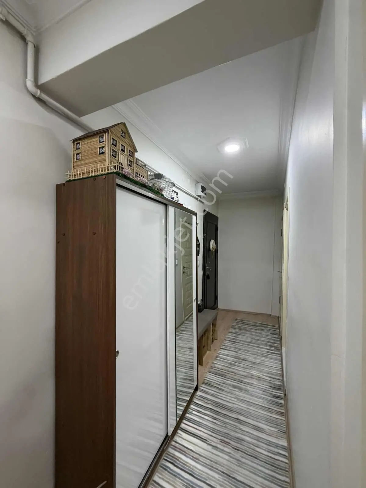 Akademi'den Ara Kat Önü Açık Kapalı Balkonlu Satılık 2+1 — fotoğraf 7