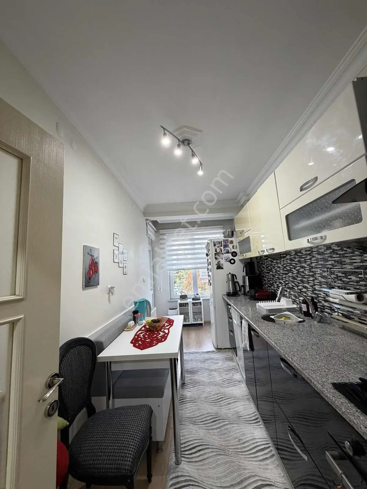 Akademi'den Ara Kat Önü Açık Kapalı Balkonlu Satılık 2+1 — fotoğraf 12