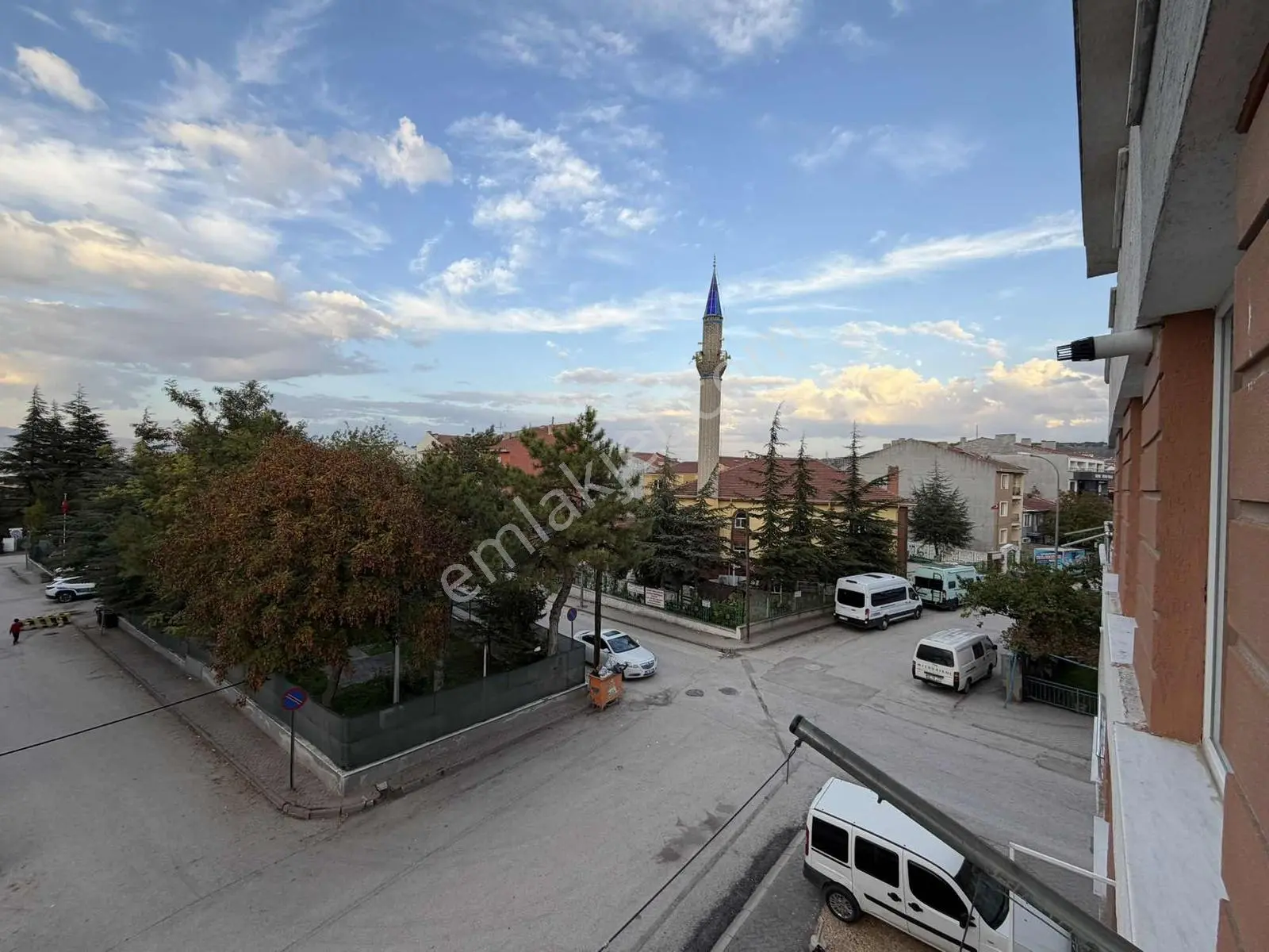 Akademi'den Ara Kat Önü Açık Kapalı Balkonlu Satılık 2+1 — fotoğraf 19