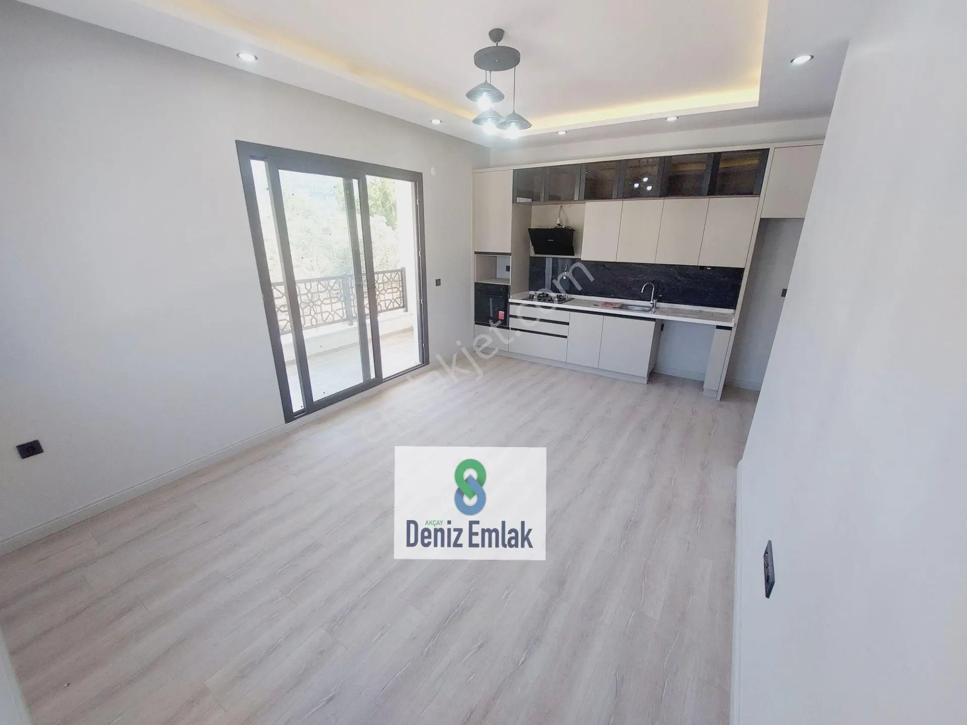 Denizden Gürede Bahçeli Yerden Isıtmalı Satılık 2+1 Daire. — fotoğraf 6