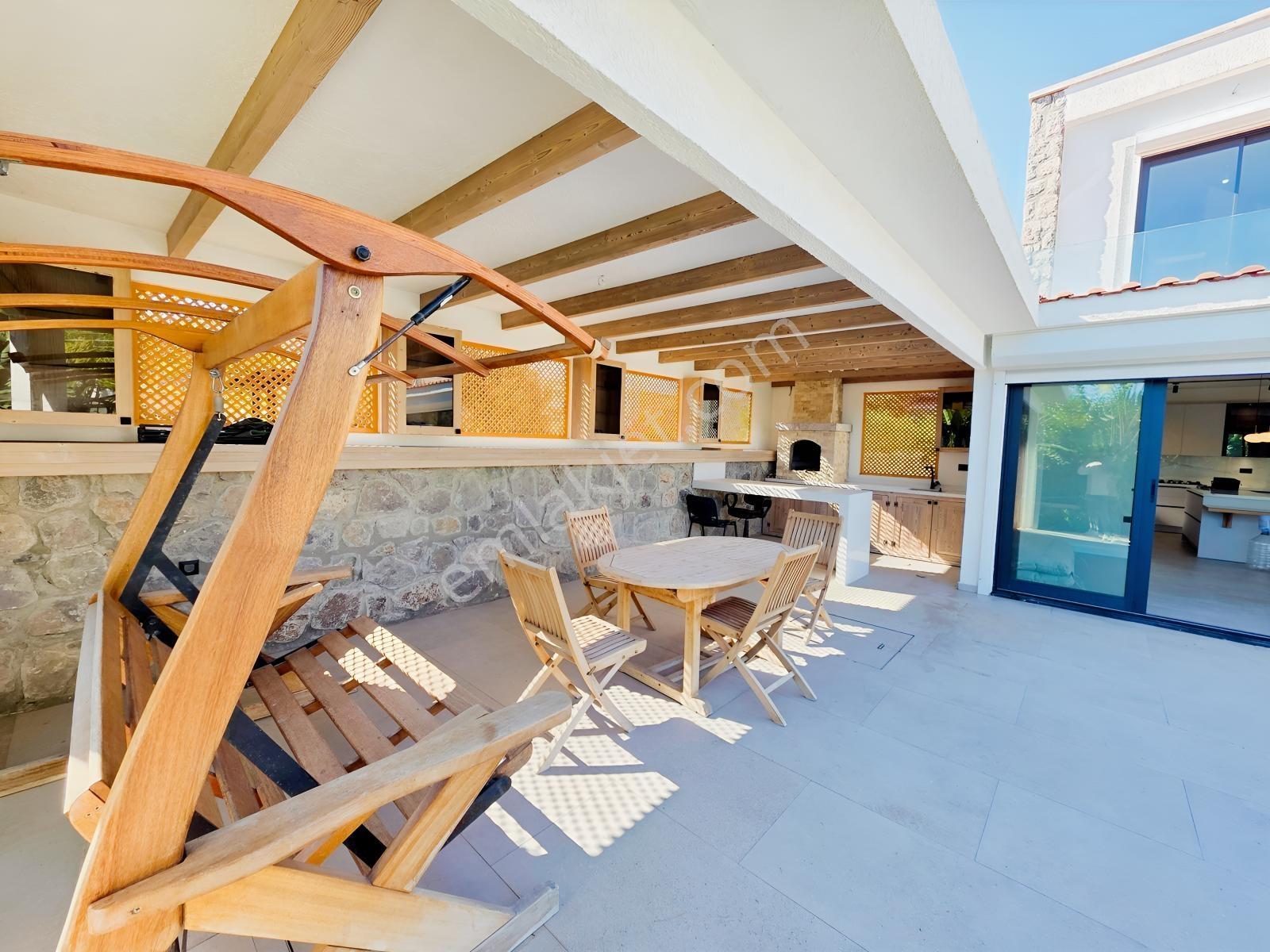 Ortakent'te 500 M2 Arsa İçerisinde Sıfır Özel Havuzlu Villa — fotoğraf 3