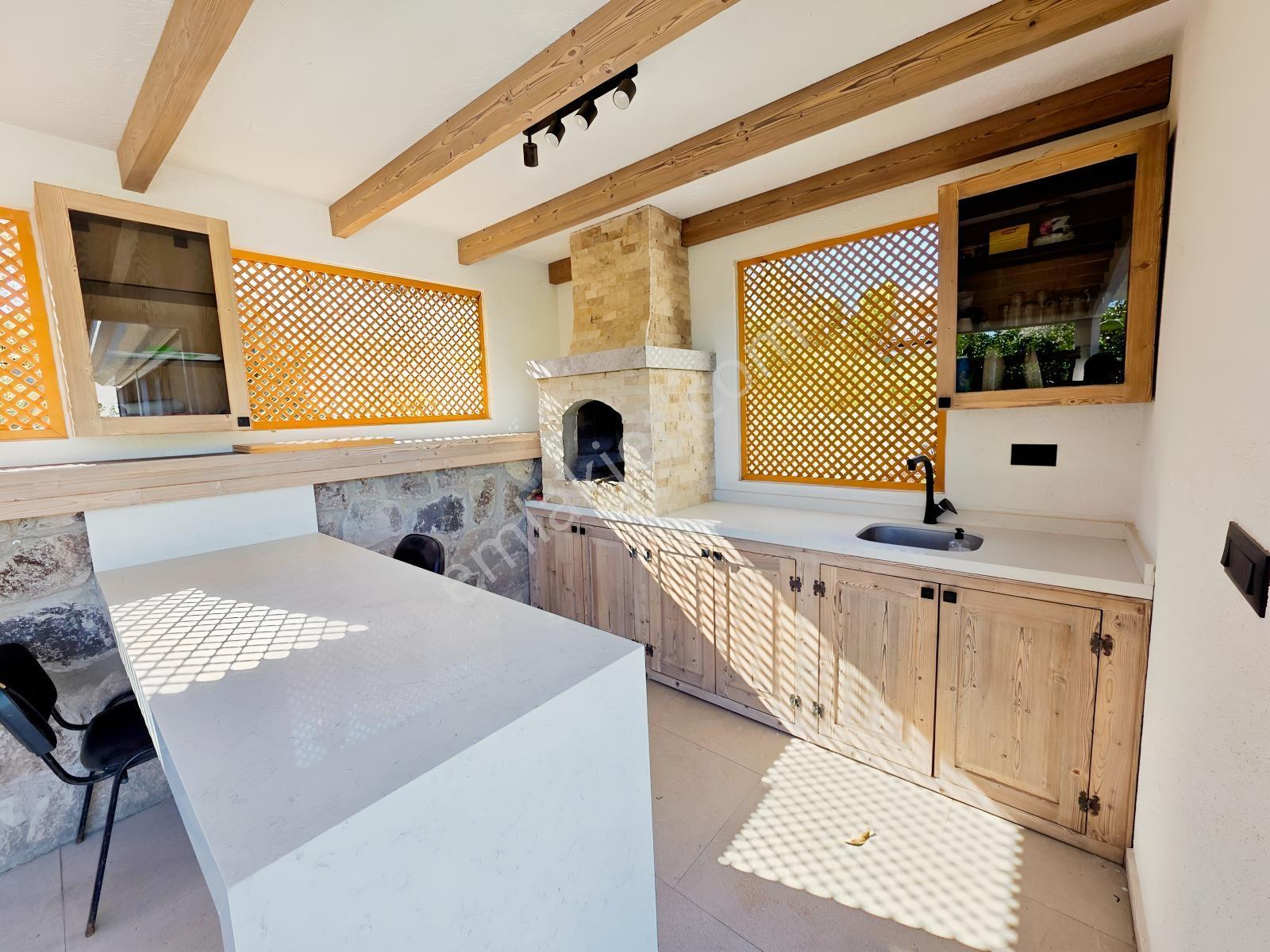 Ortakent'te 500 M2 Arsa İçerisinde Sıfır Özel Havuzlu Villa — fotoğraf 5