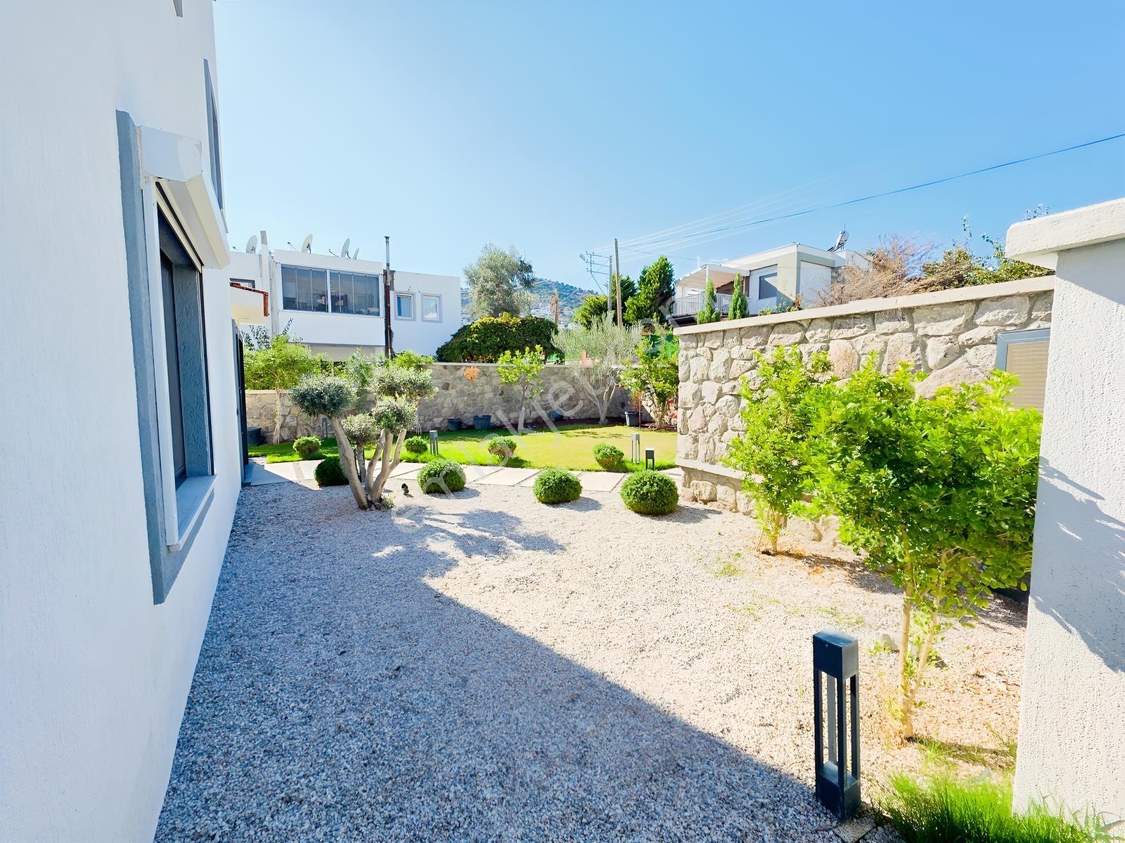 Ortakent'te 500 M2 Arsa İçerisinde Sıfır Özel Havuzlu Villa — fotoğraf 7
