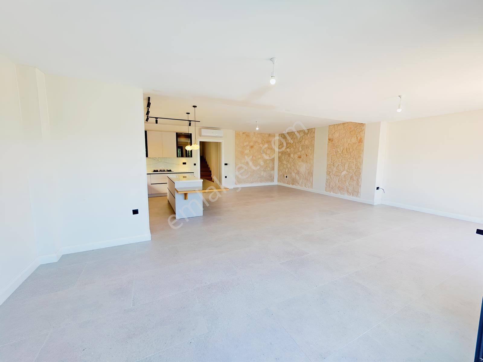 Ortakent'te 500 M2 Arsa İçerisinde Sıfır Özel Havuzlu Villa — fotoğraf 18