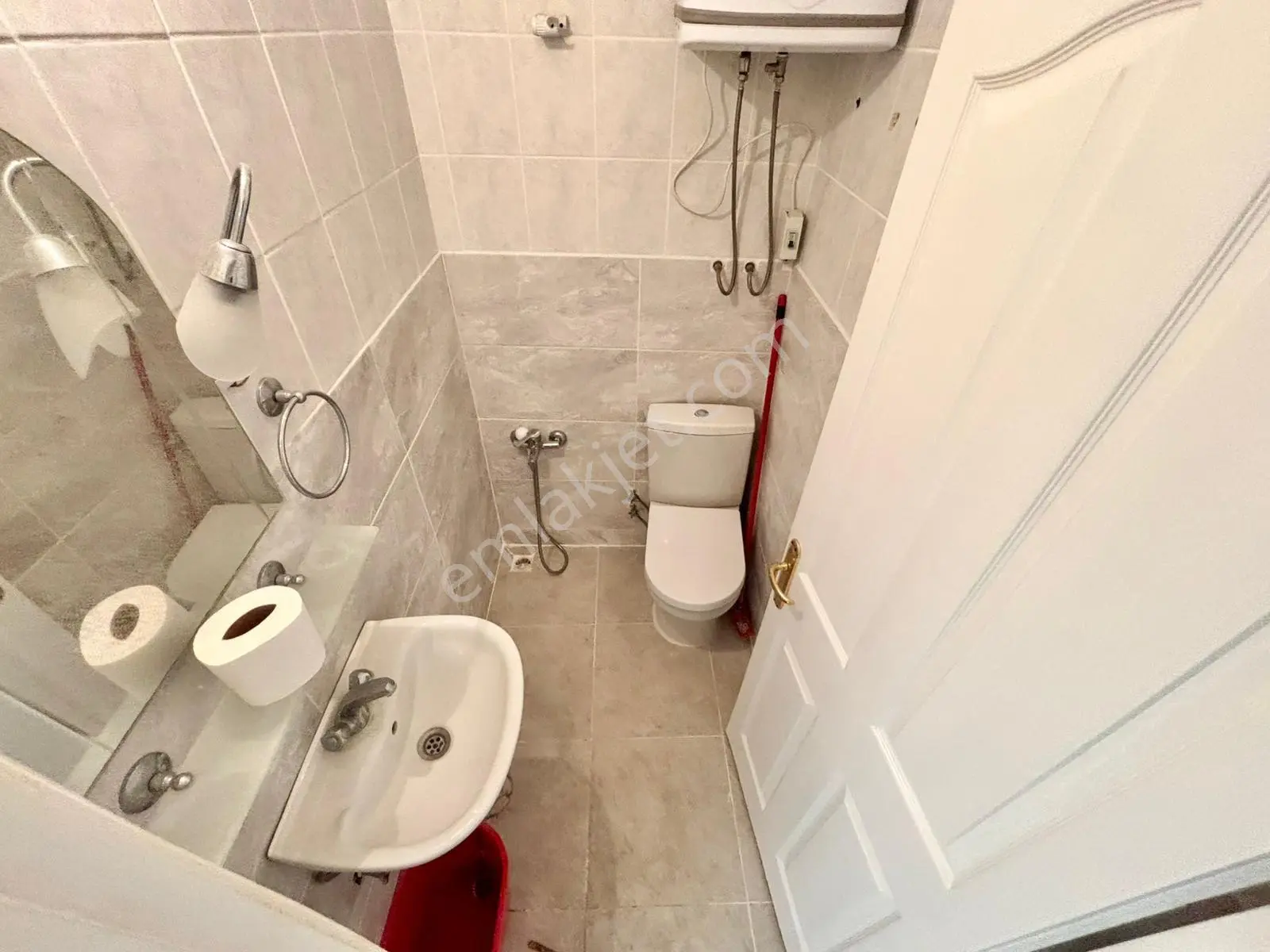 ꧁ay Emlaktan꧂güre'de Yolun Altında Denize Sadece 200 Metre Satılık 2+1 Yüzme Havuzlu Bahçeli Villa — fotoğraf 26