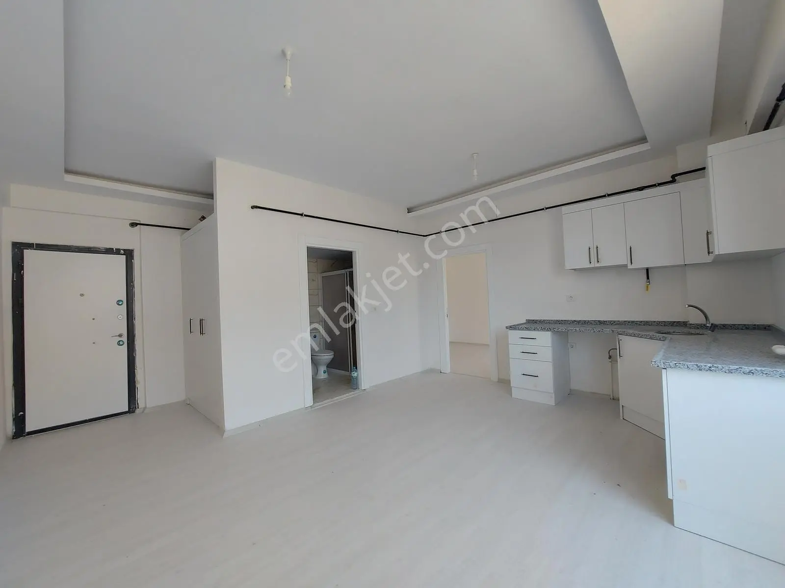 Yeni Rota'Dan Üniversite Karşısı 1+1 Satlık Daire