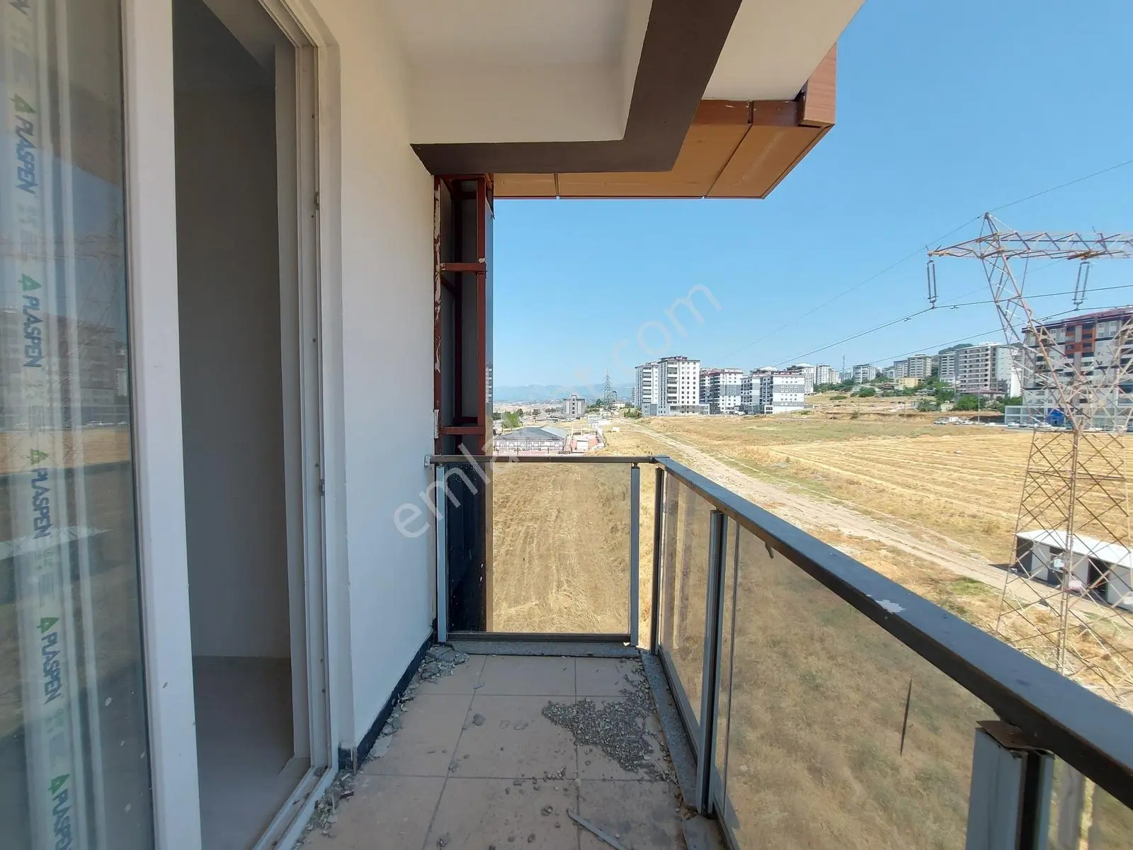 Yeni Rota'dan Üniversite Karşısı 1+1 Satlık Daire — fotoğraf 10