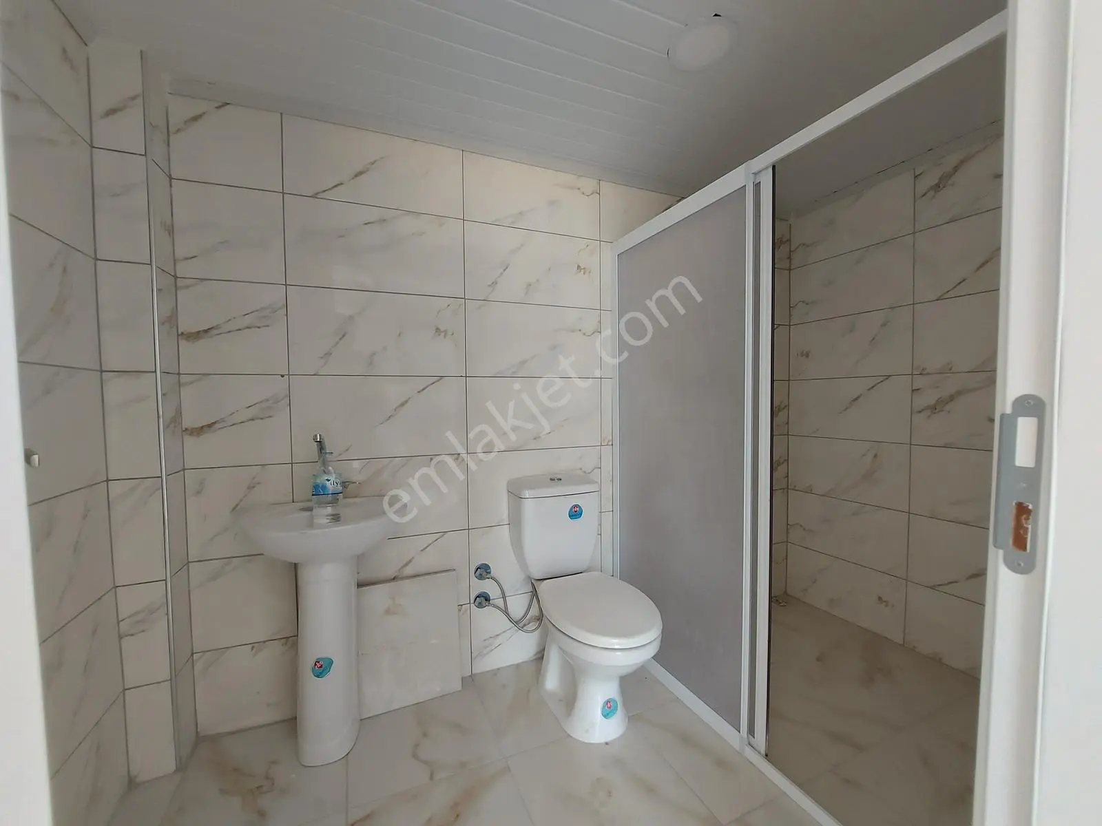 Yeni Rota'dan Üniversite Karşısı 1+1 Satlık Daire — fotoğraf 13