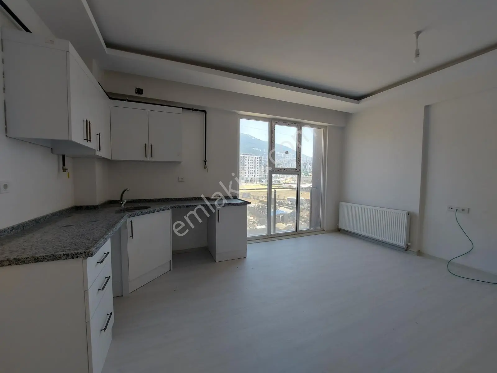 Yeni Rota'dan Üniversite Karşısı 1+1 Satlık Daire — fotoğraf 17