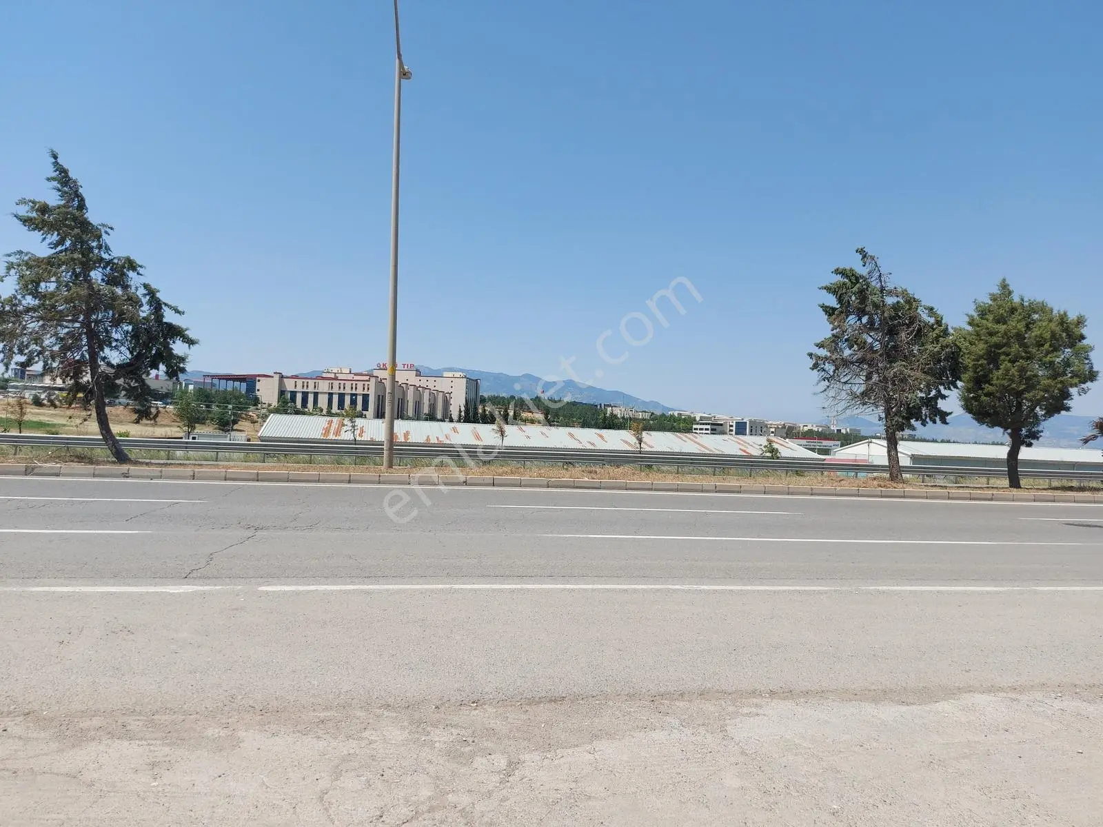 Yeni Rota'dan Üniversite Karşısı 1+1 Satlık Daire — fotoğraf 18