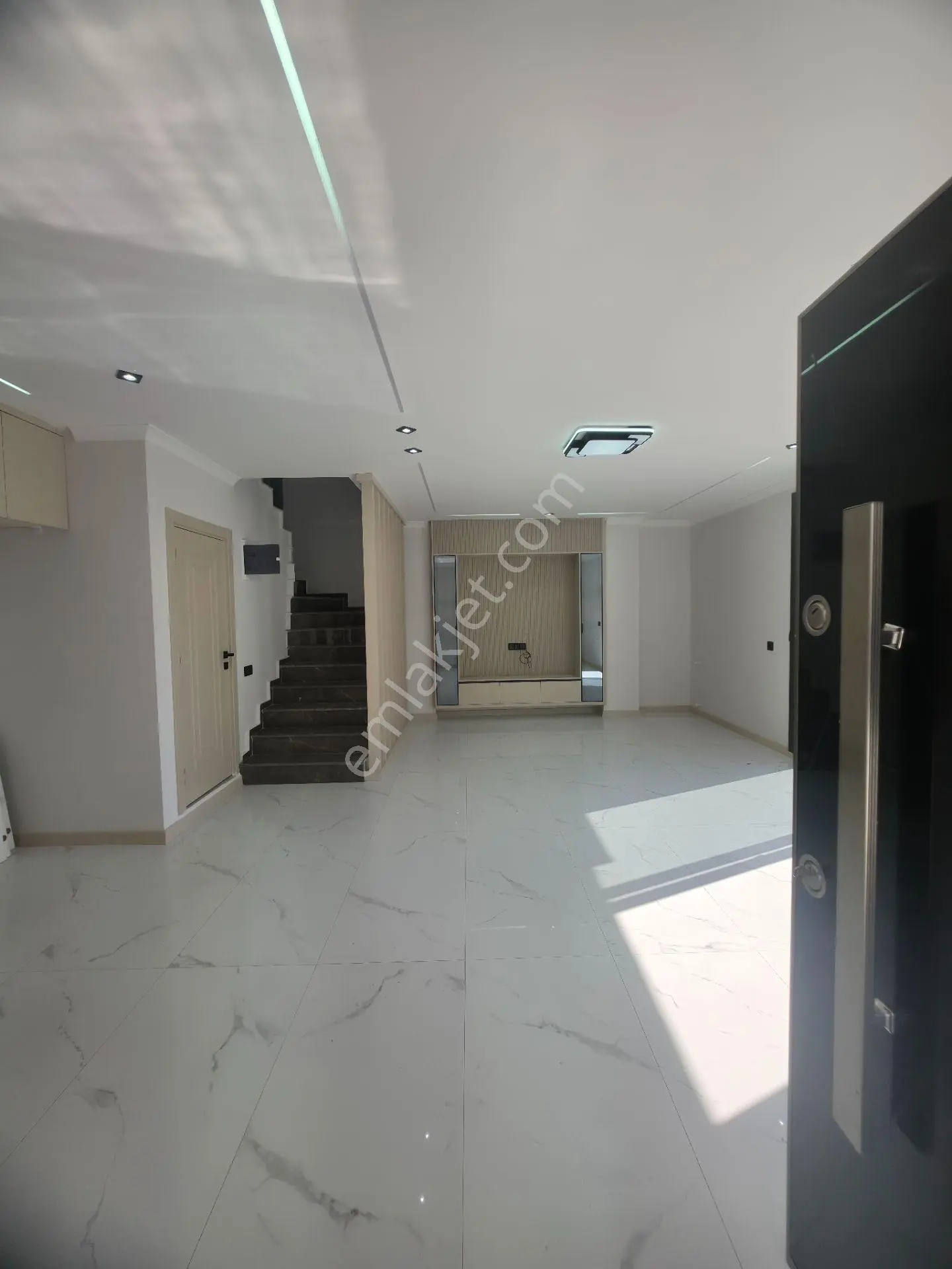 Didim Efeler Mahallesi'nde Havuzlu 3+1 Müstakil Villa — fotoğraf 3