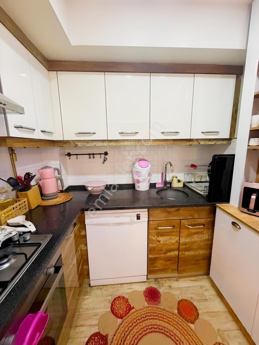 Hızırbey'de Çok İyi Lokasyonda Şık Ve Geniş 2+1 Daire — fotoğraf 3
