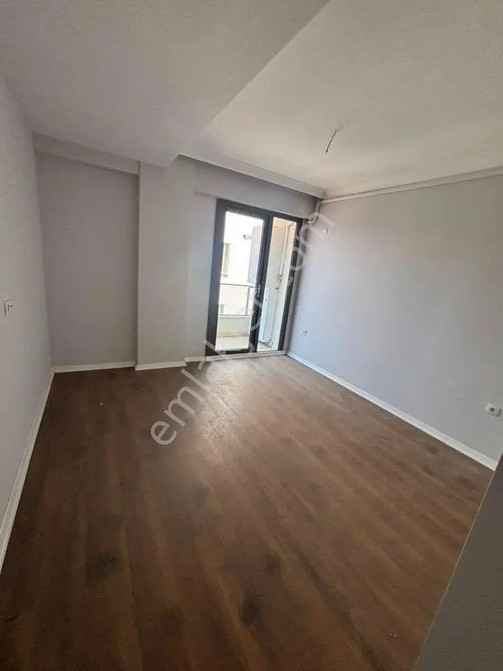 Tc Emlaktan Satılık Sıfır Site İçersinde ! — fotoğraf 22