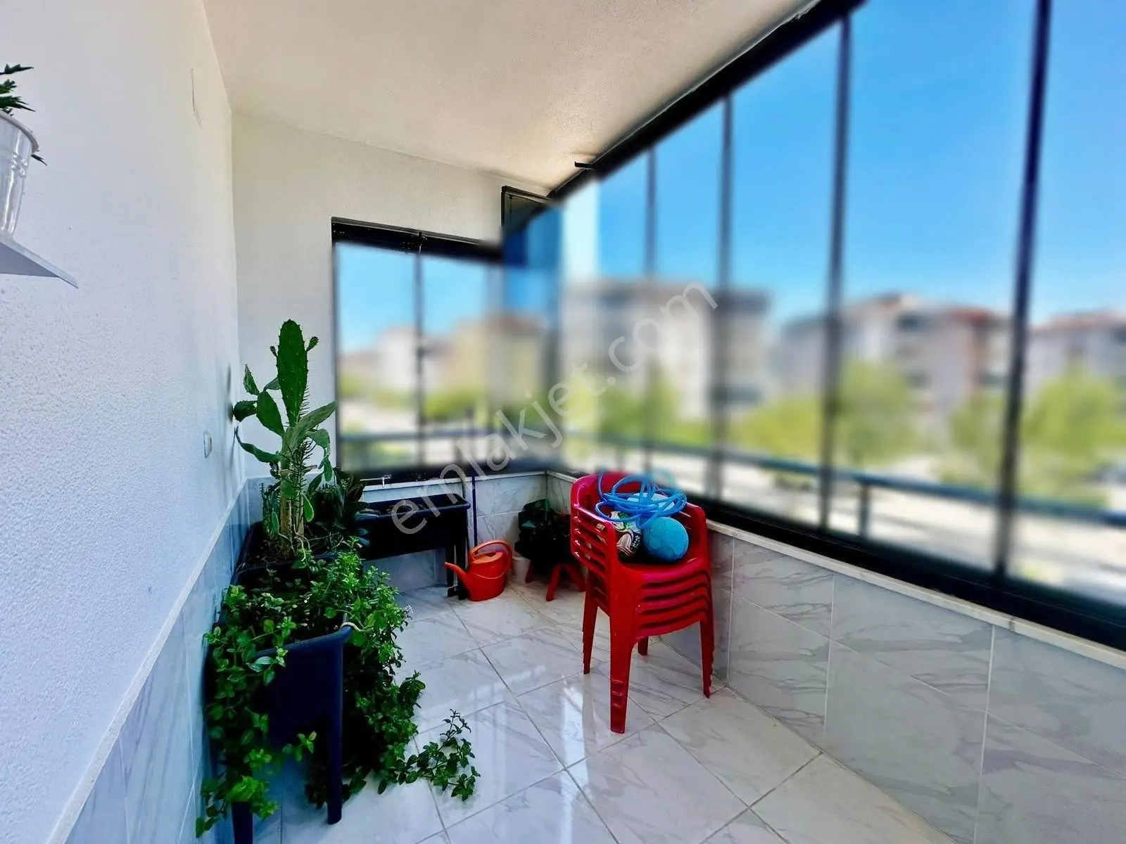 Karacaahmet'te Merkz Konum Site İçi Çift Cam Balkon Bakımlı4+1 — fotoğraf 6