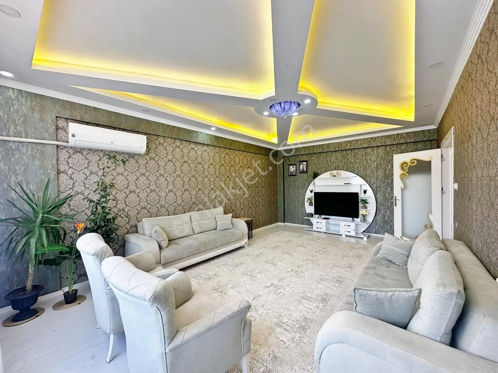 Karacaahmet'te Merkz Konum Site İçi Çift Cam Balkon Bakımlı4+1 — fotoğraf 9