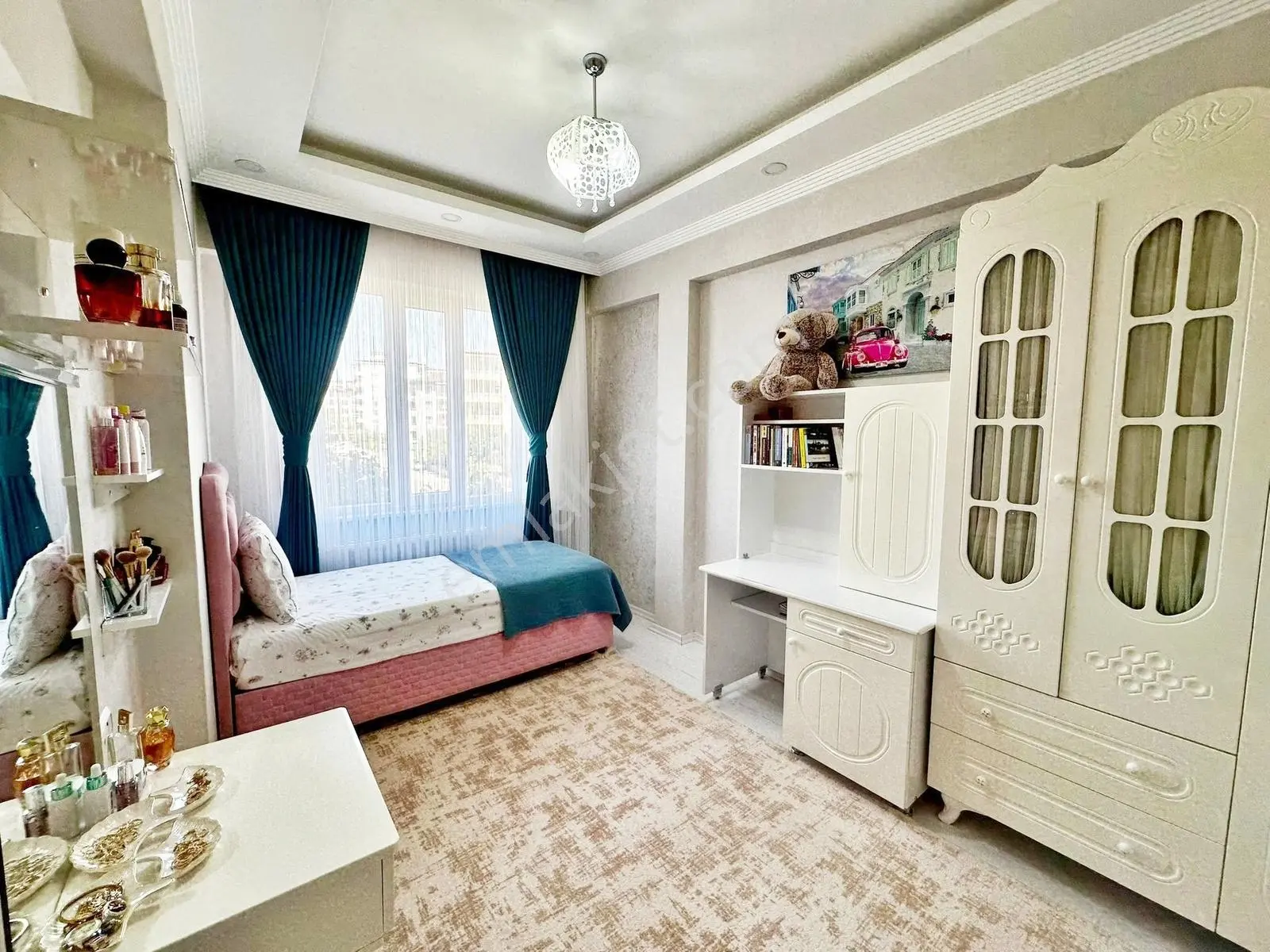 Karacaahmet'te Merkz Konum Site İçi Çift Cam Balkon Bakımlı4+1 — fotoğraf 21