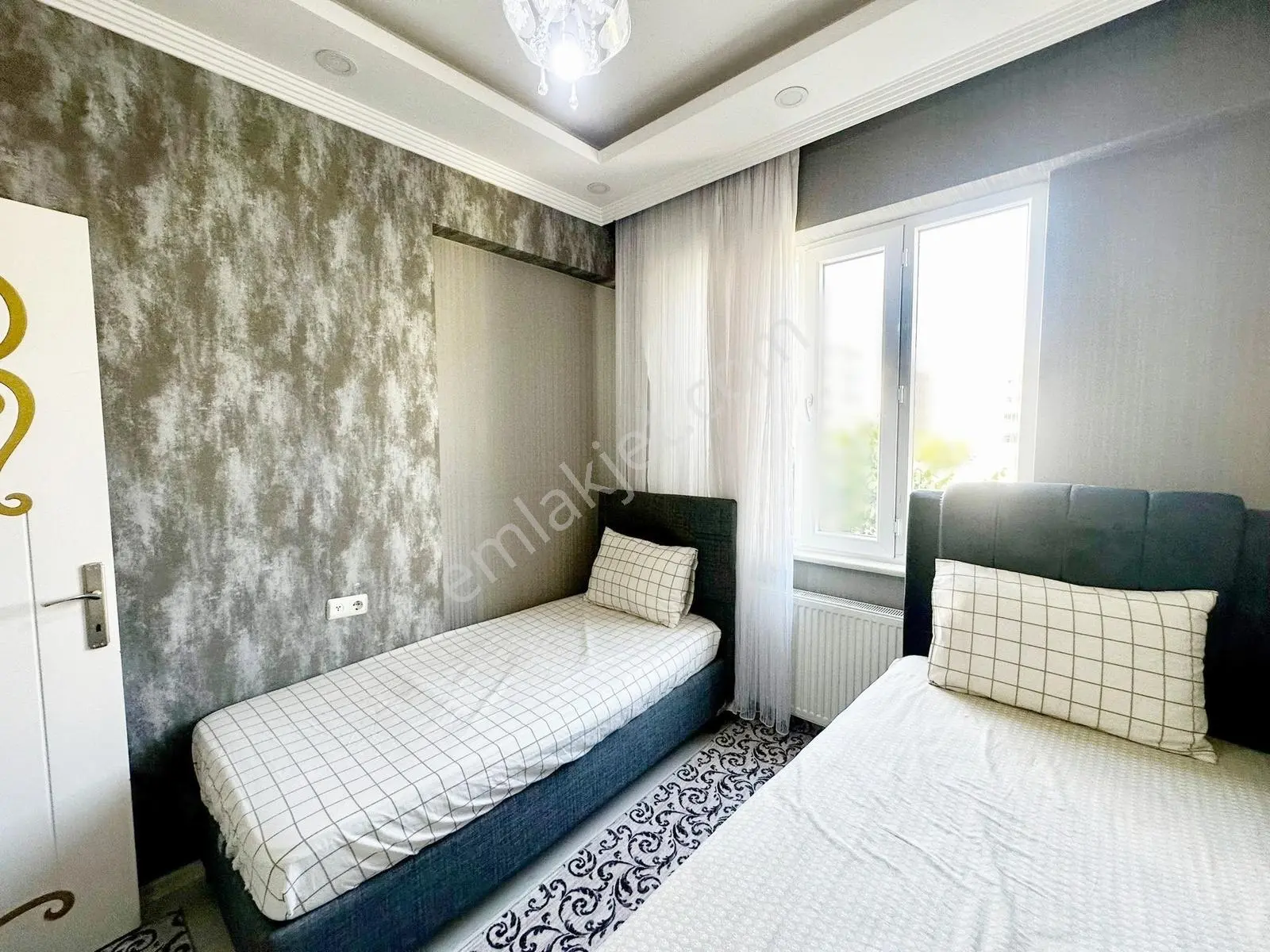 Karacaahmet'te Merkz Konum Site İçi Çift Cam Balkon Bakımlı4+1 — fotoğraf 23