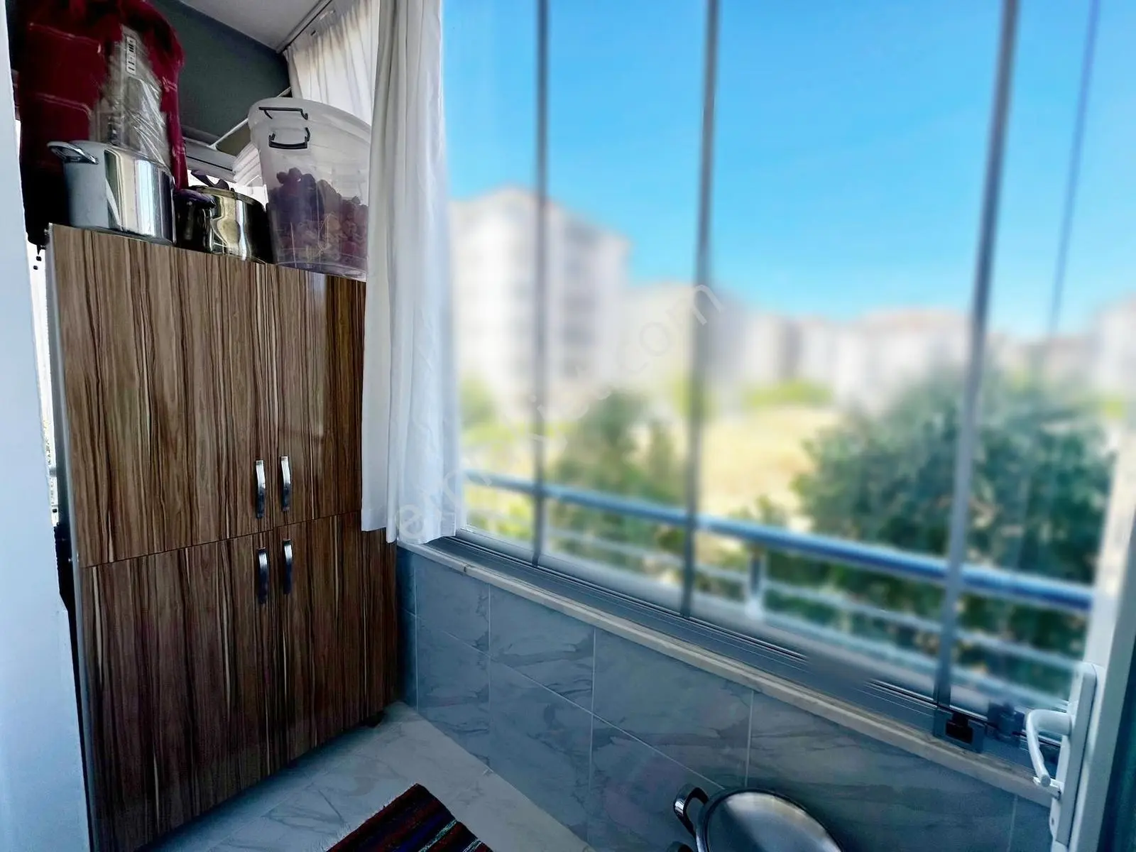 Karacaahmet'te Merkz Konum Site İçi Çift Cam Balkon Bakımlı4+1 — fotoğraf 27