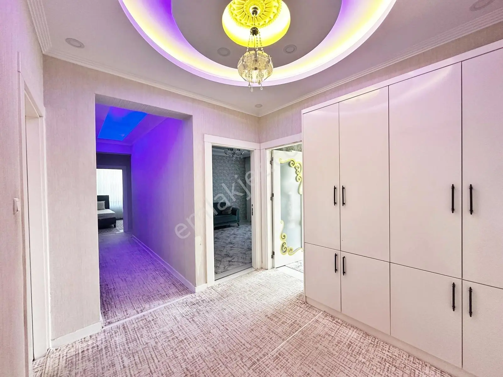 Karacaahmet'te Merkz Konum Site İçi Çift Cam Balkon Bakımlı4+1 — fotoğraf 30