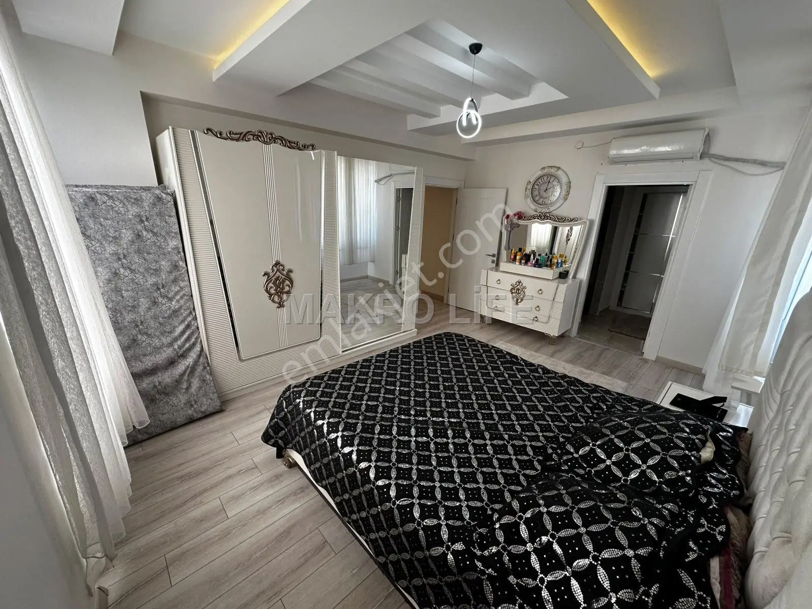 Tema Park Karşısı Harika Konumda Satılık 4+1 Havuzlu Site — fotoğraf 6