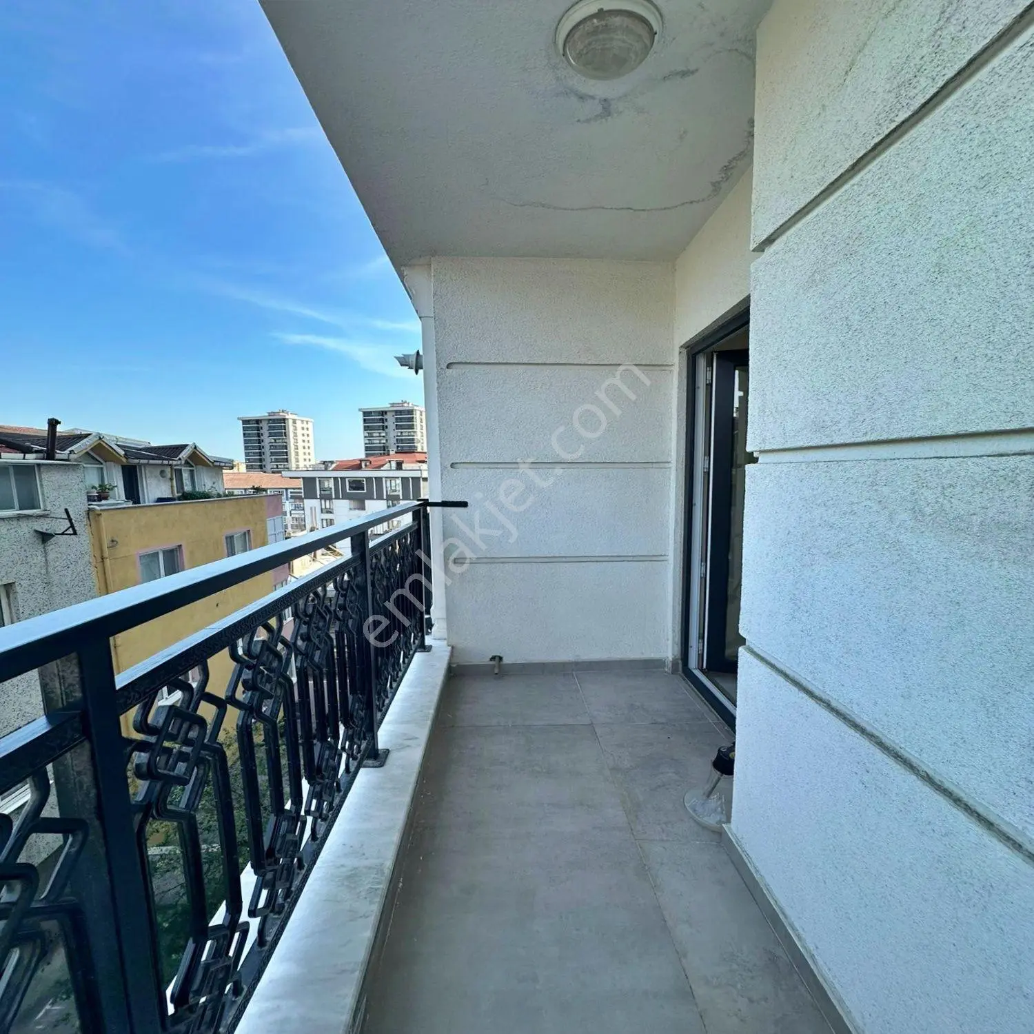 Beylkdüzü Yakuplu'da Merkezi Konum Satılık 2+1 Daire — fotoğraf 3