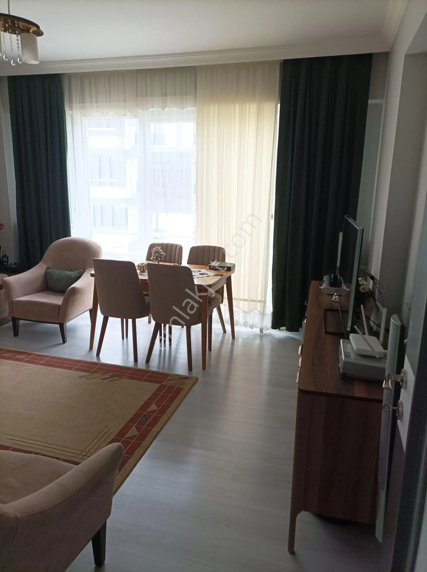 Yardımcı Emlaktan Hacılarda Site İçi Satılık 2+1 Daire — fotoğraf 3