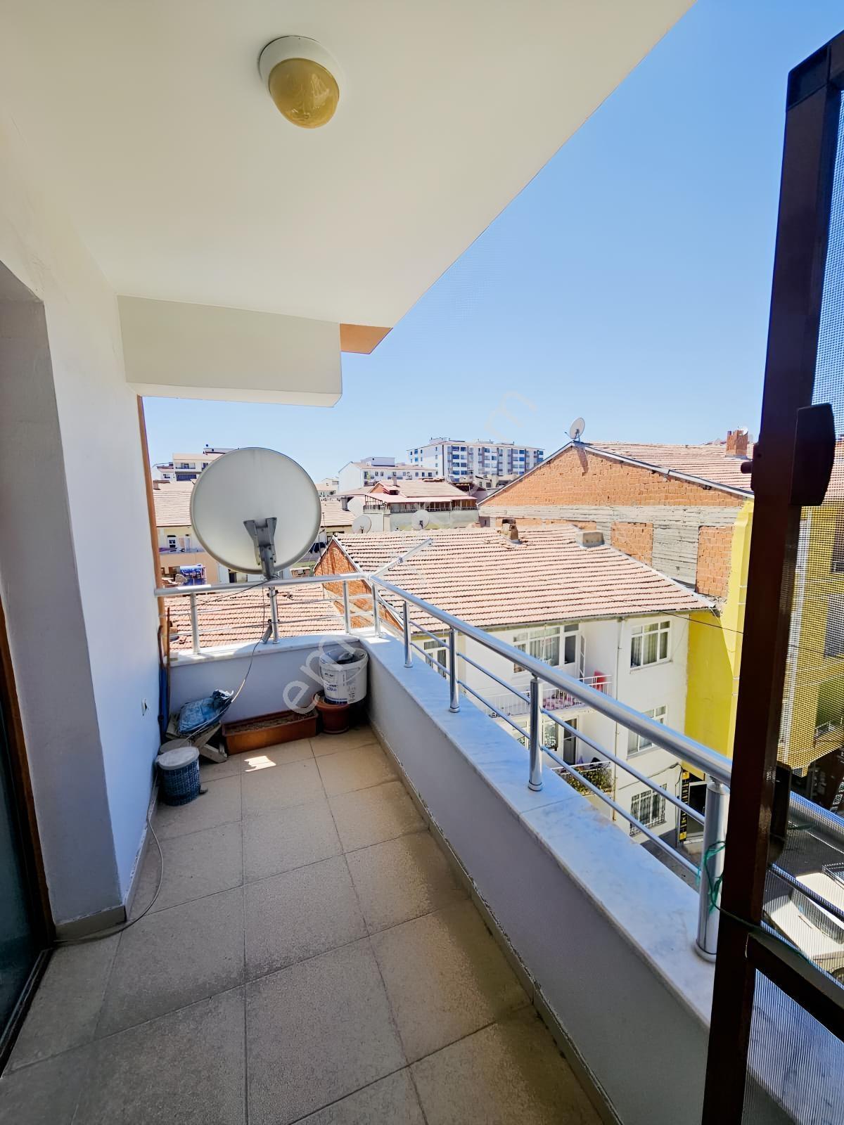 Üniversite Mah.3+1 Satılık Full Yapılı Yatırımlık Daire — fotoğraf 2