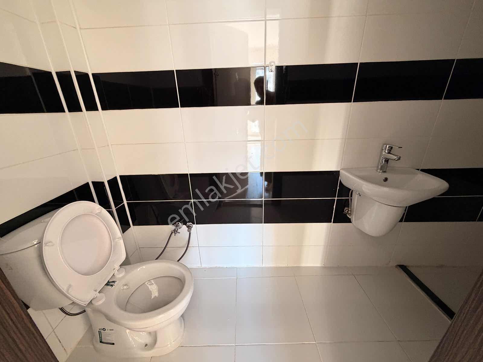 Murat Emlaktan Nirvana Evlerinde Kale Cephe 4+1 Dairemiz Satılık — fotoğraf 22