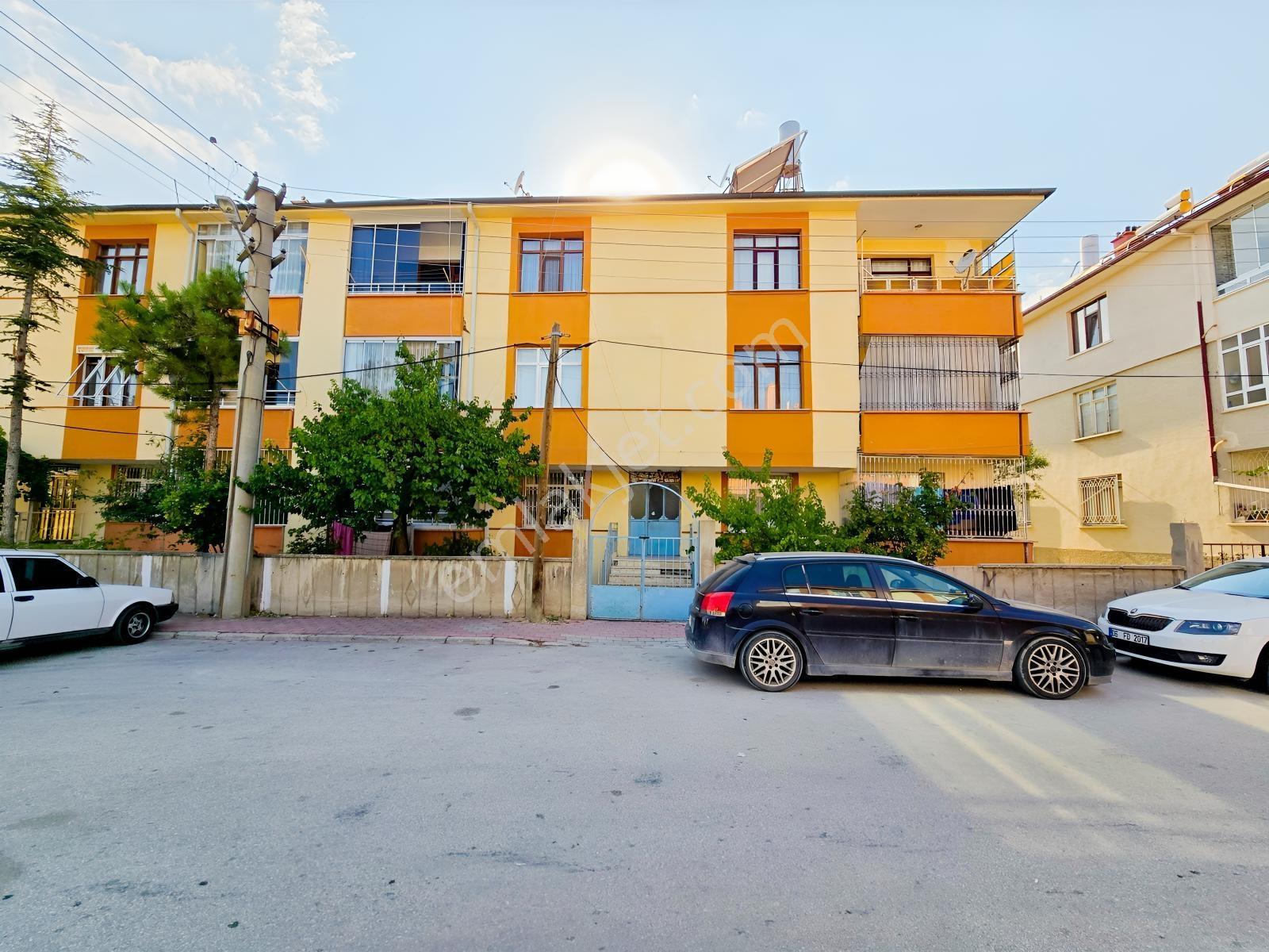 Sakarya Mahallesinde 3+1 Yalıtımlı Kat Mülkiyetli Geniş Daire — fotoğraf 9