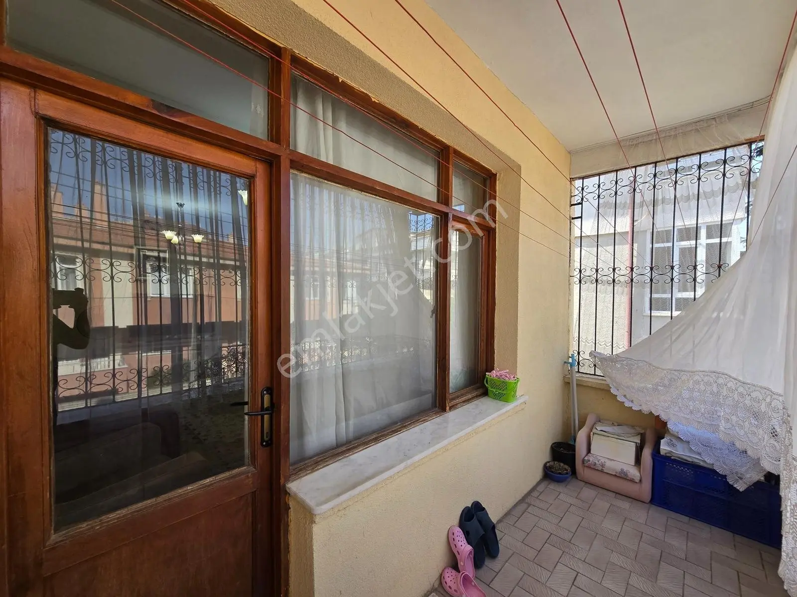 Sakarya Mahallesinde 3+1 Yalıtımlı Kat Mülkiyetli Geniş Daire — fotoğraf 31
