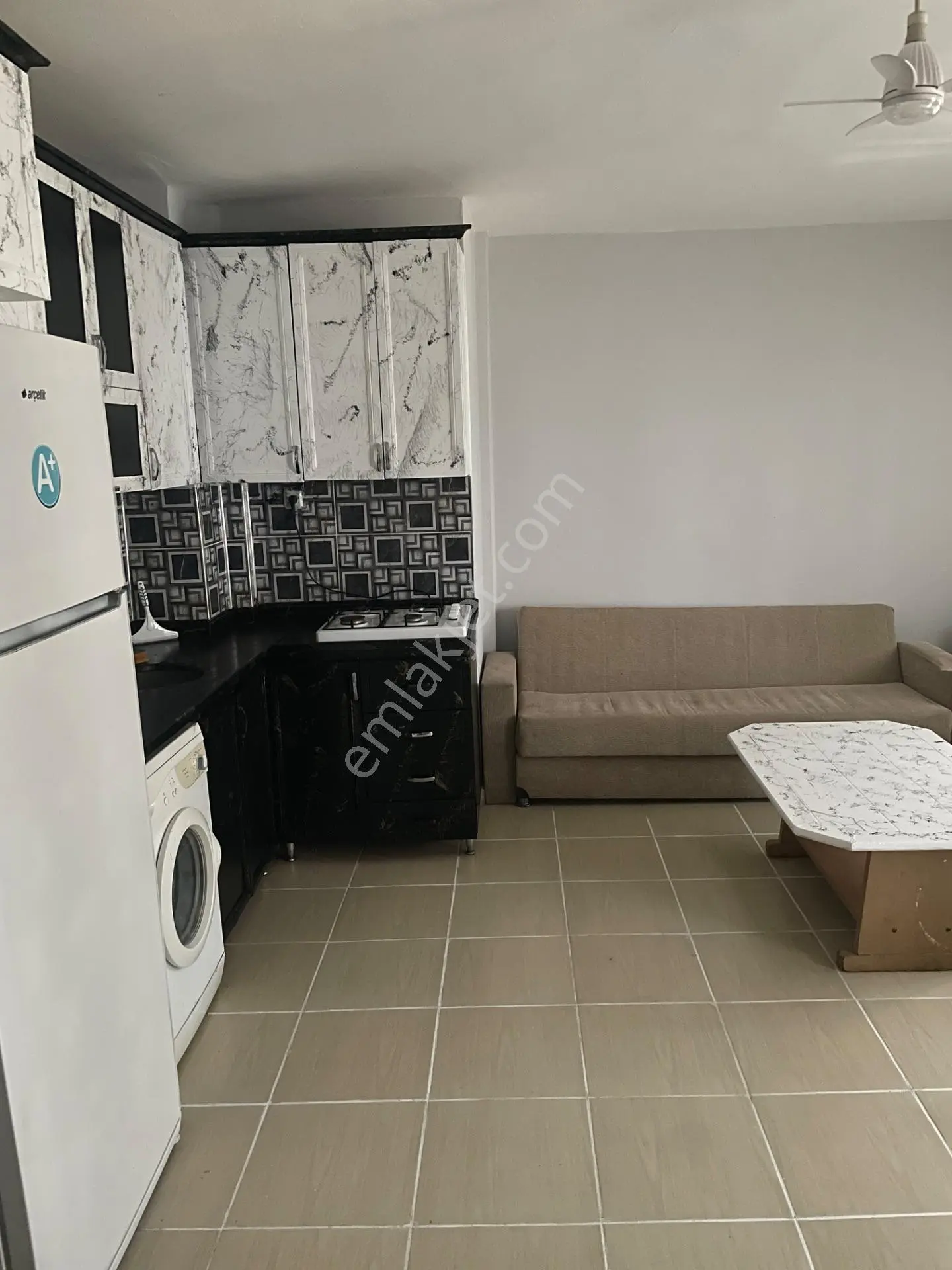 Mersin Erdemli Tömük'te Geniş Balkonlu 1+1 Satılık Daire — fotoğraf 3