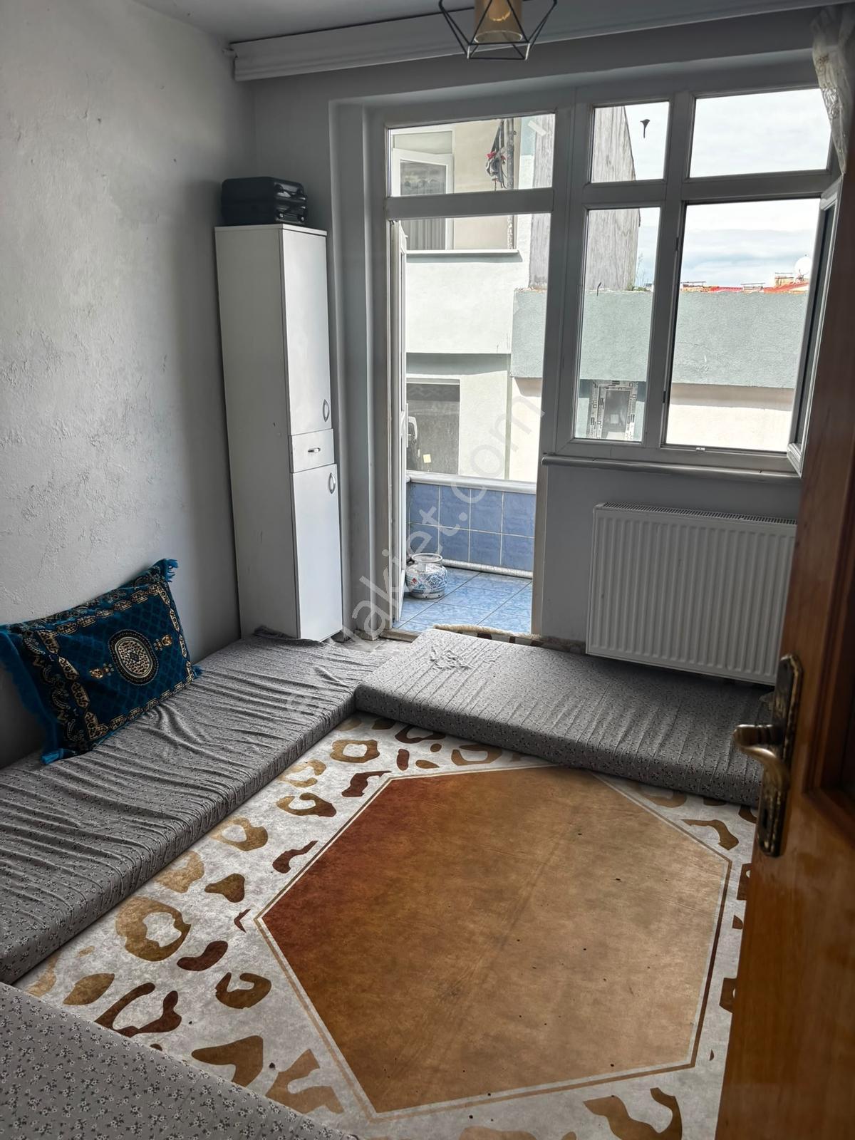 Cadde Üzerinde 3+1 Doğalgazlı Yatırımlık Daire — fotoğraf 4
