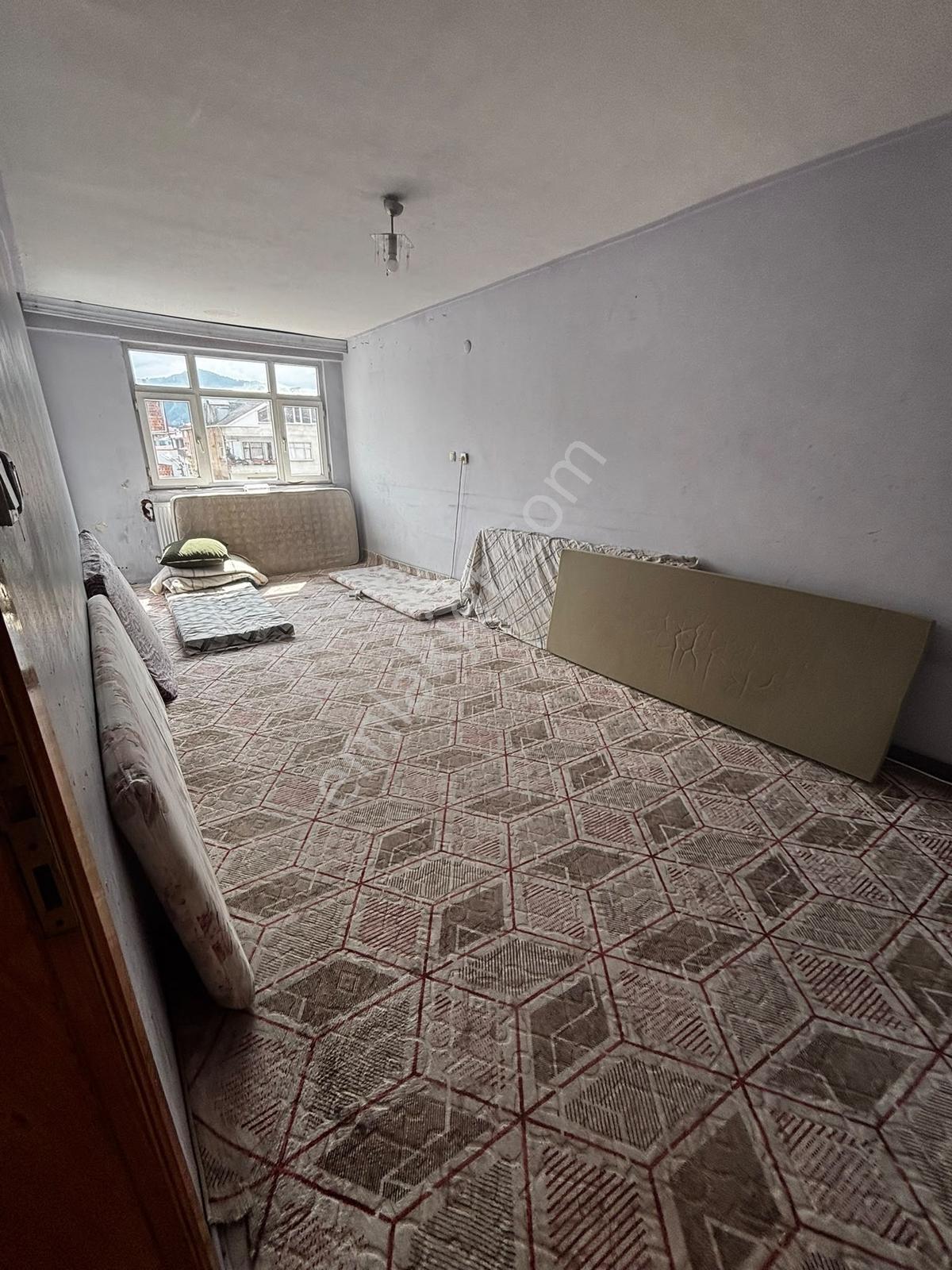 Cadde Üzerinde 3+1 Doğalgazlı Yatırımlık Daire — fotoğraf 9