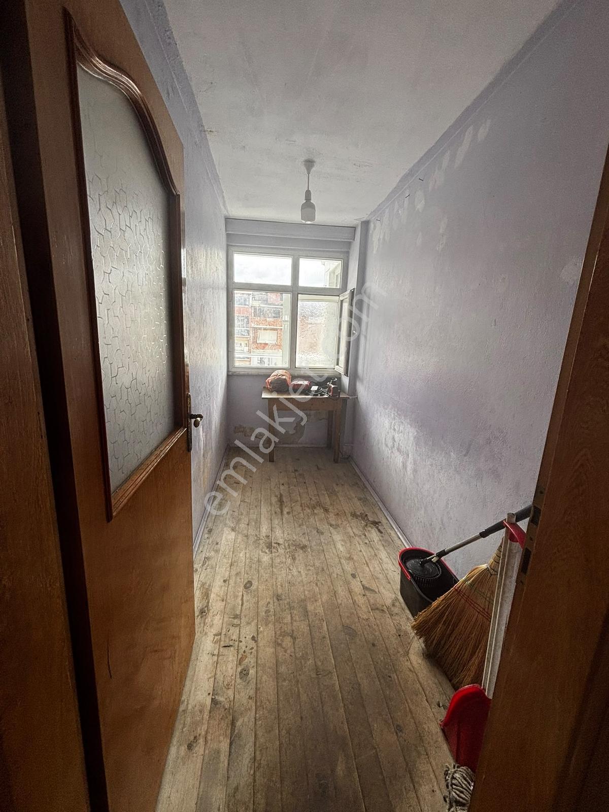 Cadde Üzerinde 3+1 Doğalgazlı Yatırımlık Daire — fotoğraf 10