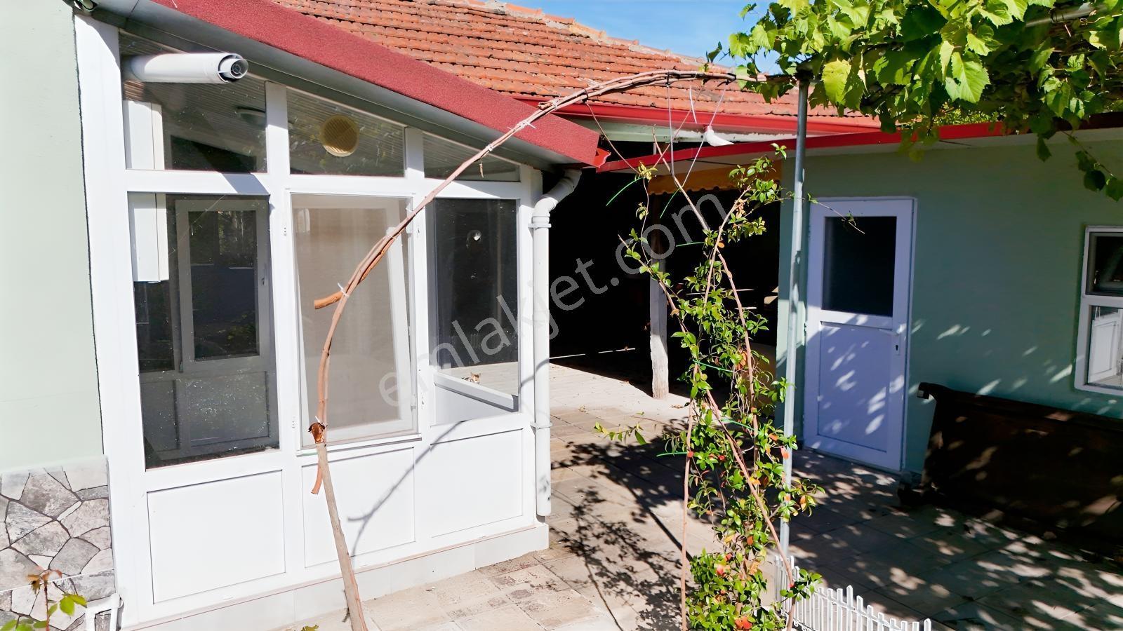 309 M² Bahçeli Müstakil Köy Evi Doğalgazlı 2 Yola Cephe Sarıköy — fotoğraf 8