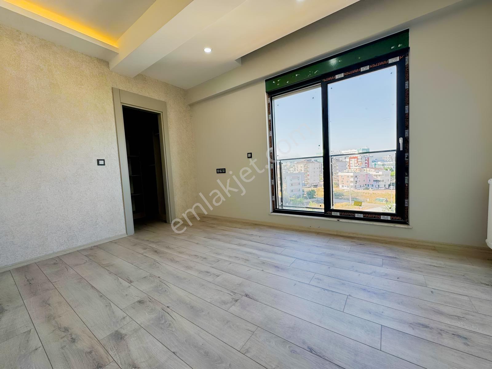 Bölgenin Ultra Lüks Sitesi 3+1 Satılık — fotoğraf 9