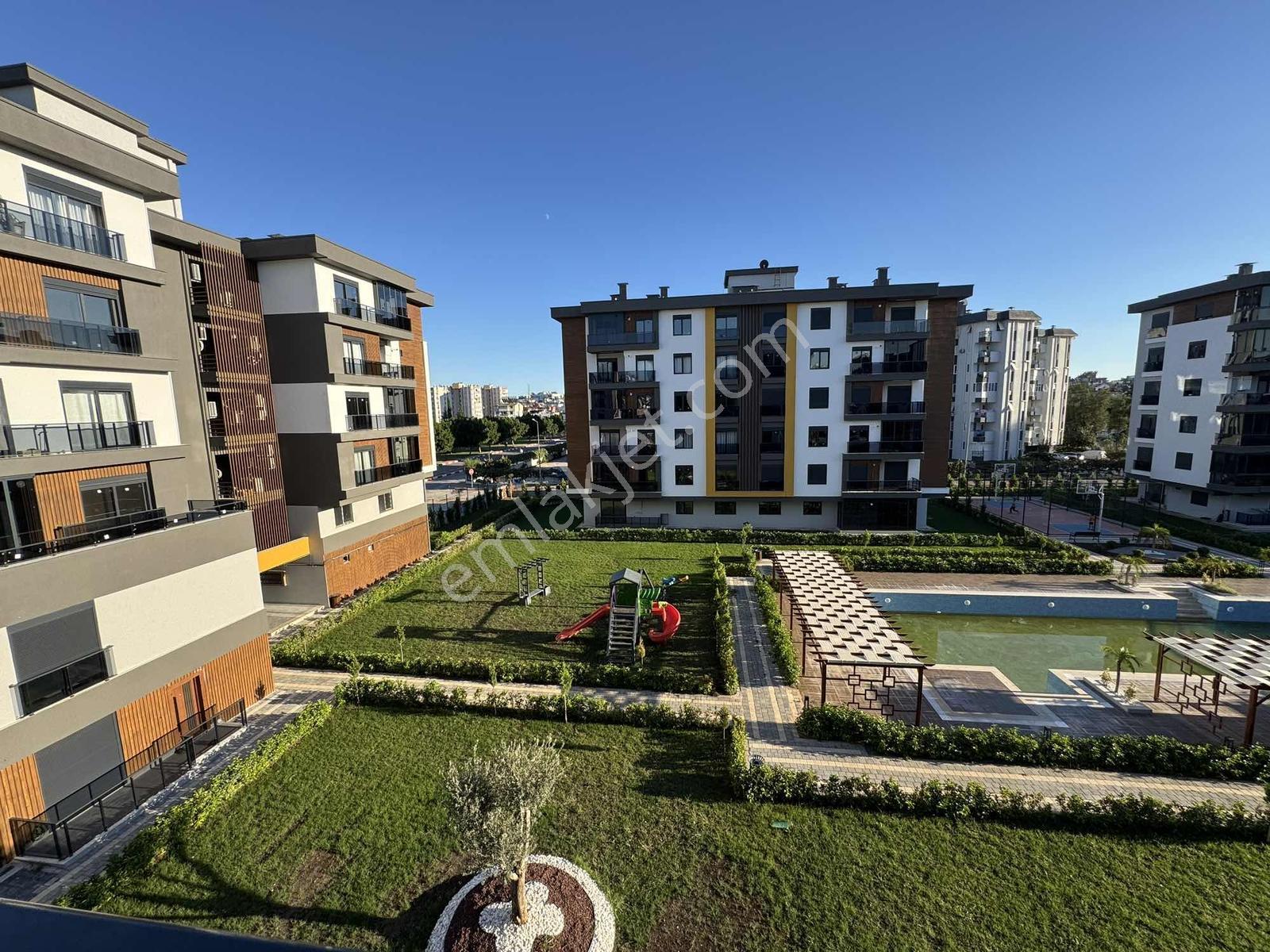 Bölgenin Ultra Lüks Sitesi 3+1 Satılık — fotoğraf 24