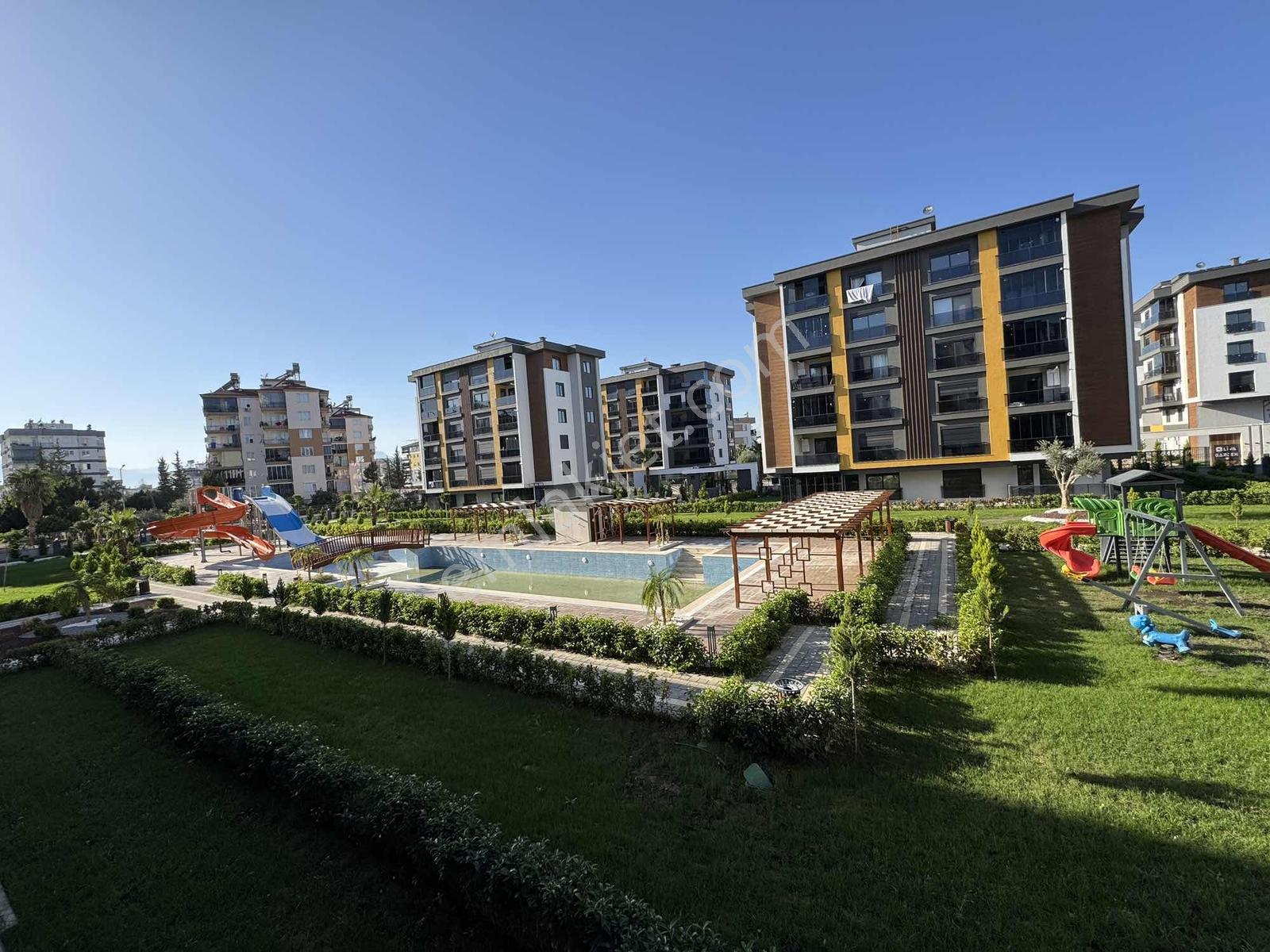 Bölgenin Ultra Lüks Sitesi 3+1 Satılık — fotoğraf 25