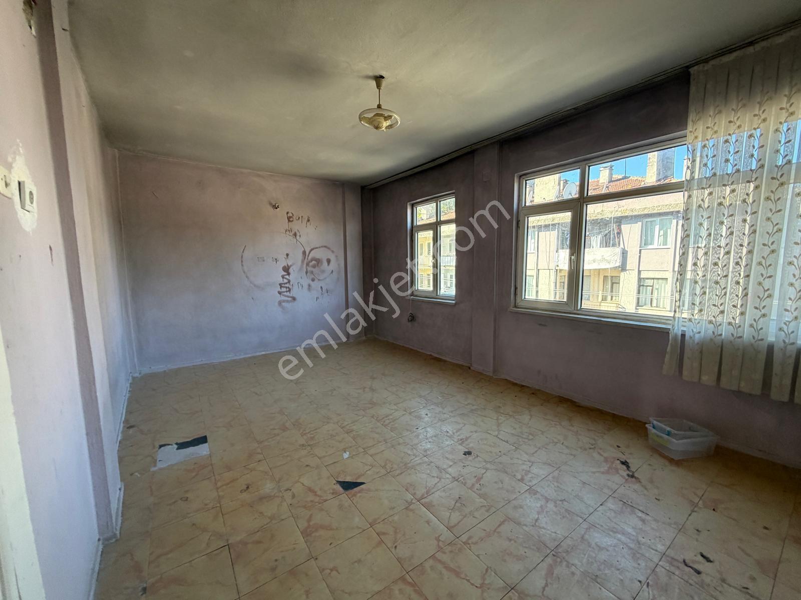 Edirne Çarşı Merkeze Yakın Satılık 3+1 — fotoğraf 4